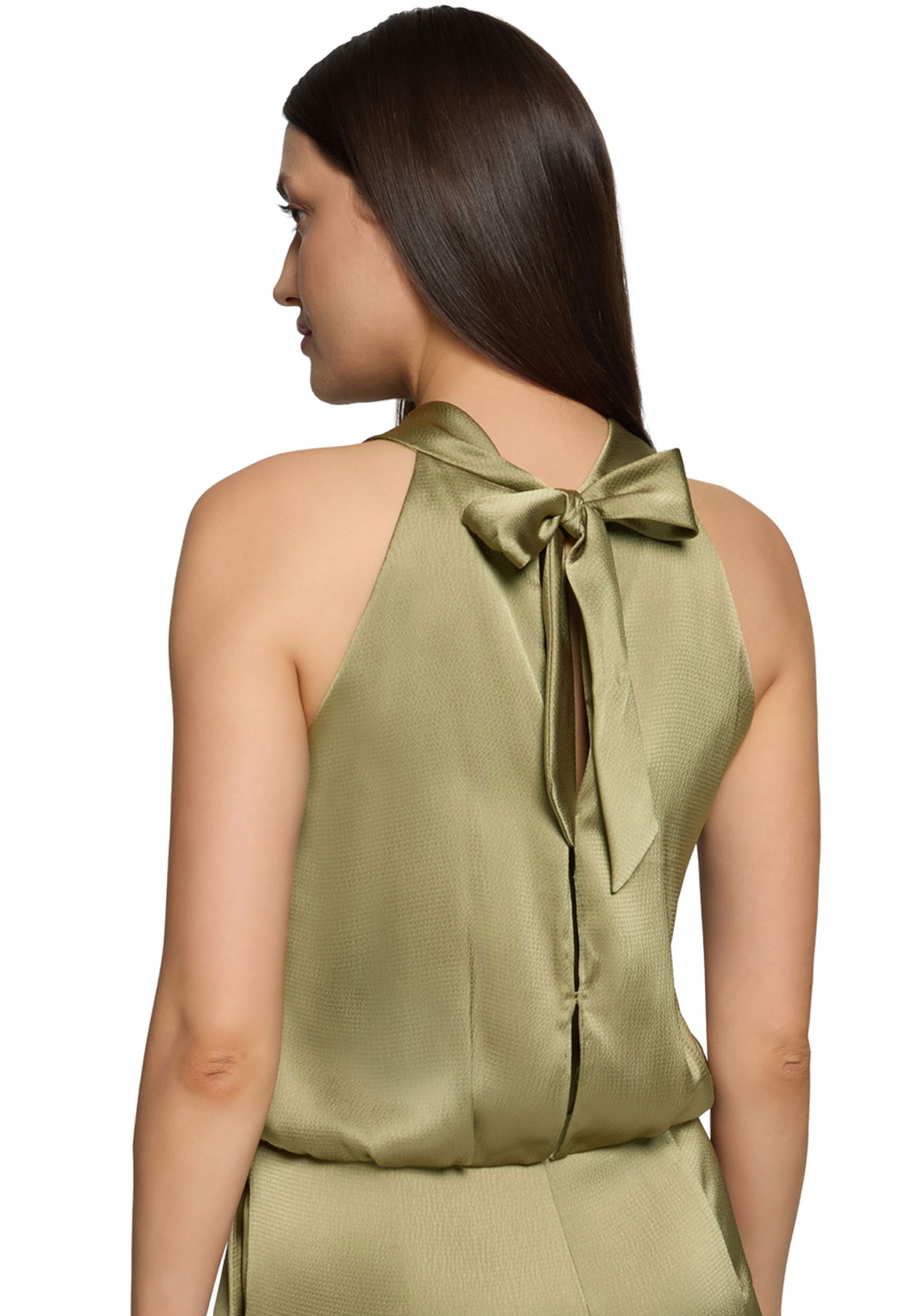 V by Vera Mont |  V by Vera Mont Overall  | 38 | turf