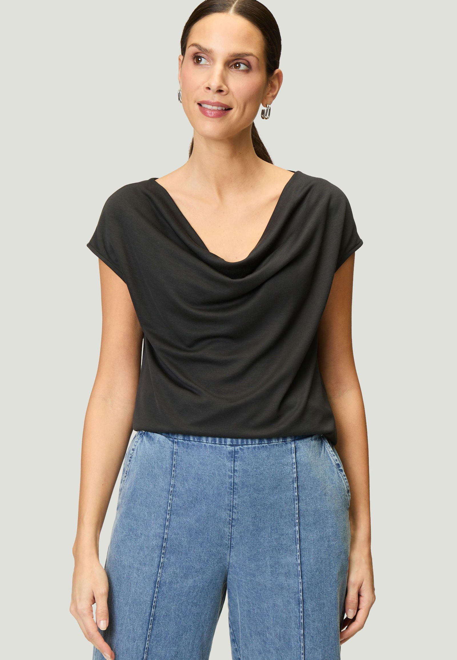 e1cef192c3229ca25baf2a61eaf7e35d Zero | Zero Shirt | 36 | black beauty