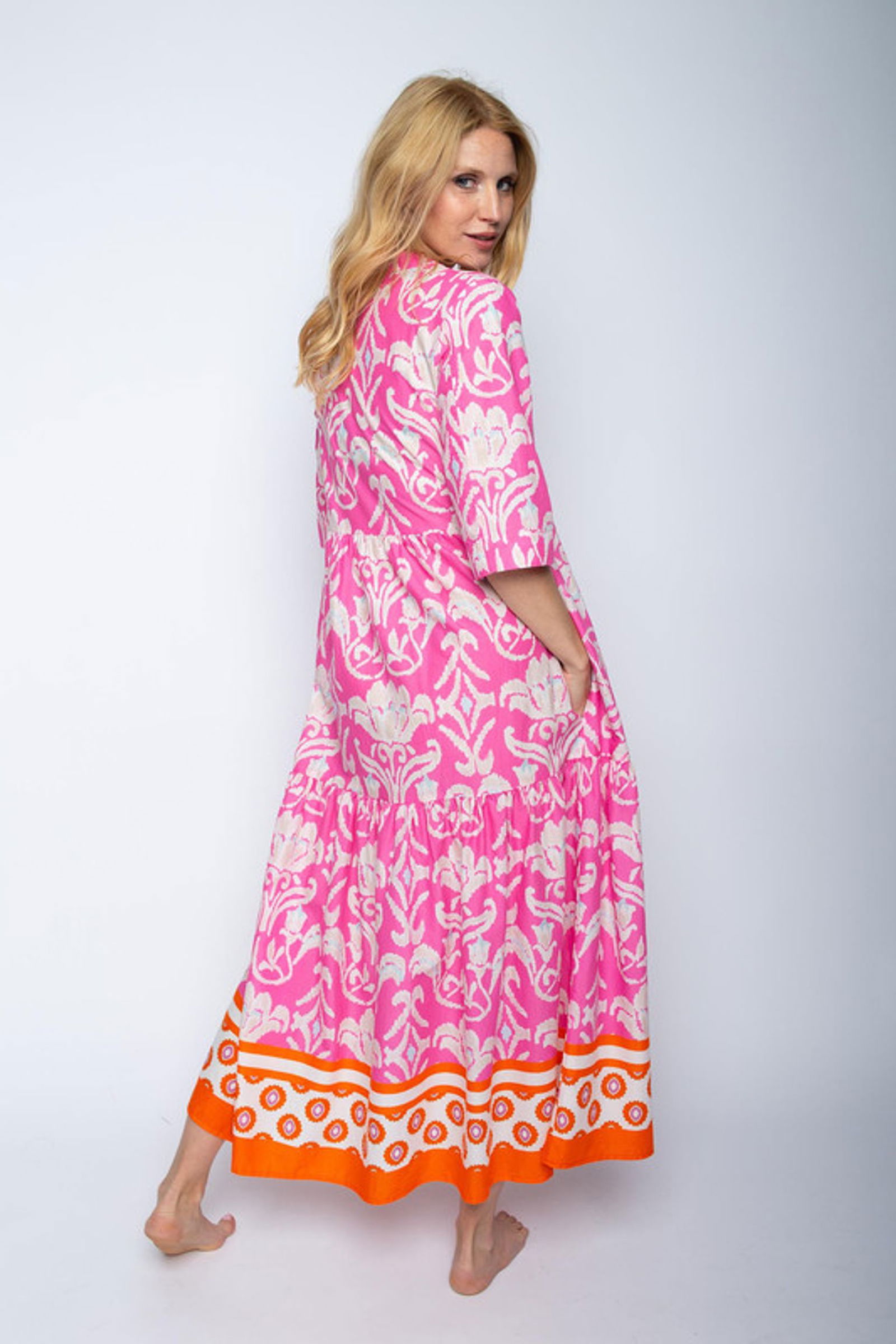 Emily van den Bergh |  Emily van den Bergh Midikleid  | 40 | pink/orange
