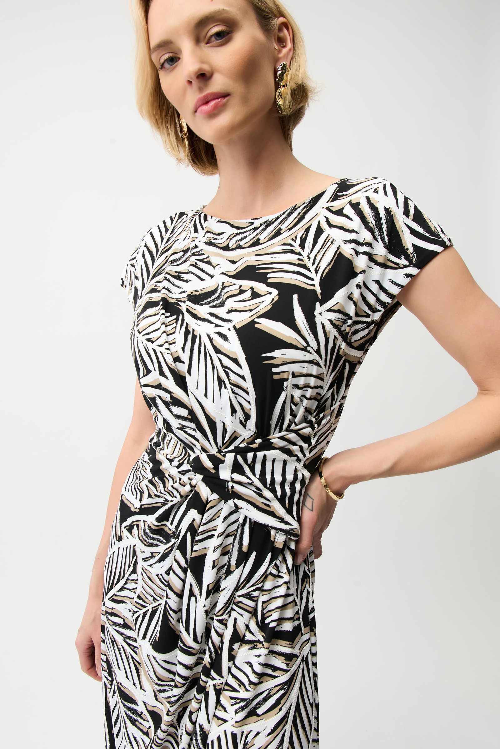 Joseph Ribkoff Fit-and-Flare-Kleid mit tropischem Print und U-Boot-Ausschnitt #4