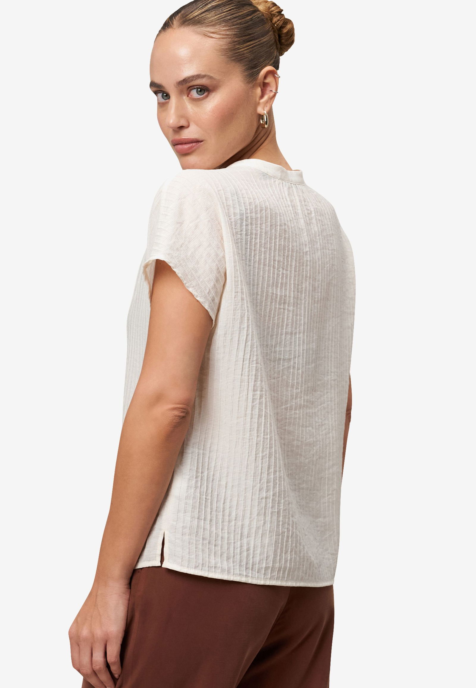 Zero |  Zero Shirt  | 38 | eggnog