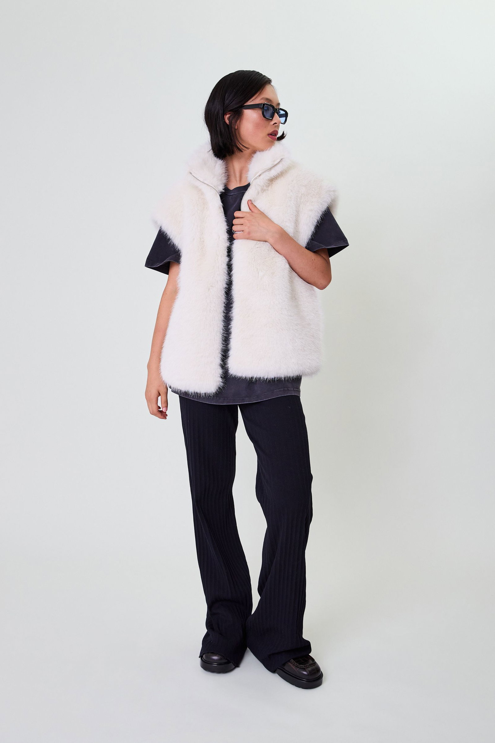 Oh April Fake Fur Weste TRIXIE Waistcoat ivory #1