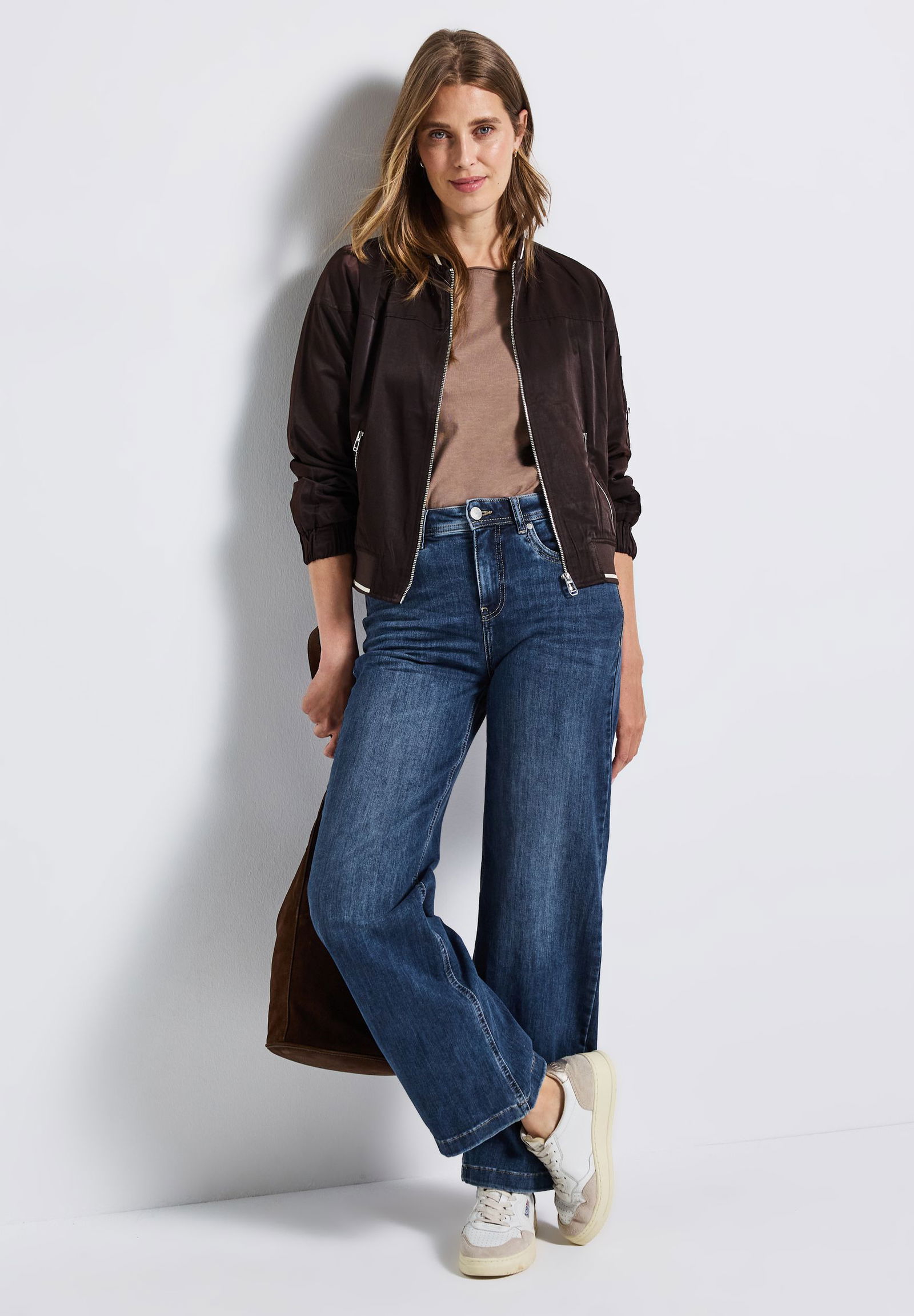  | Style QR Denim-Wide Leg,hw,mid, mid blue soft washed | 27/30