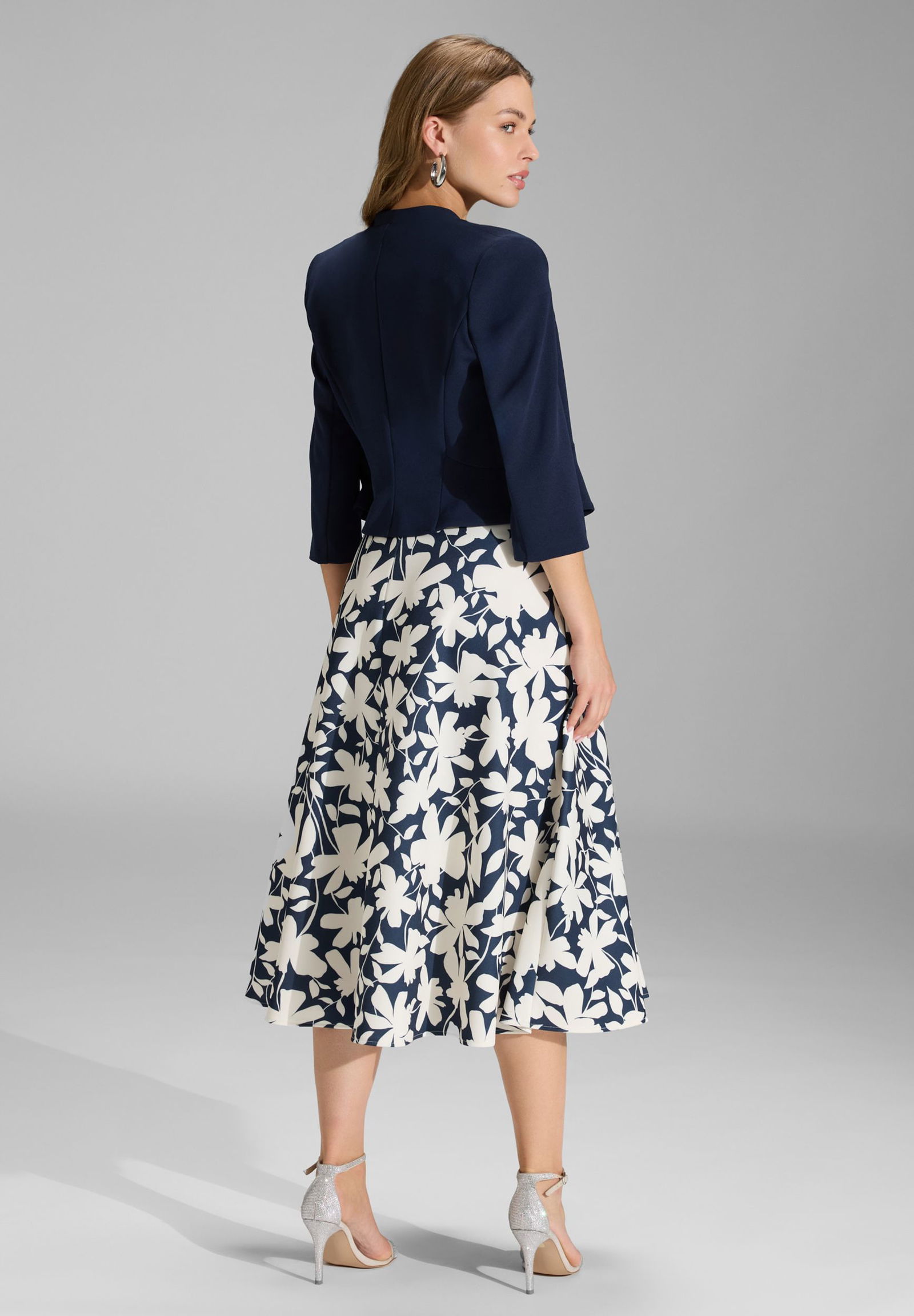 |  Taillierte Jacke aus Jersey Crêpe, black | 38 | navy