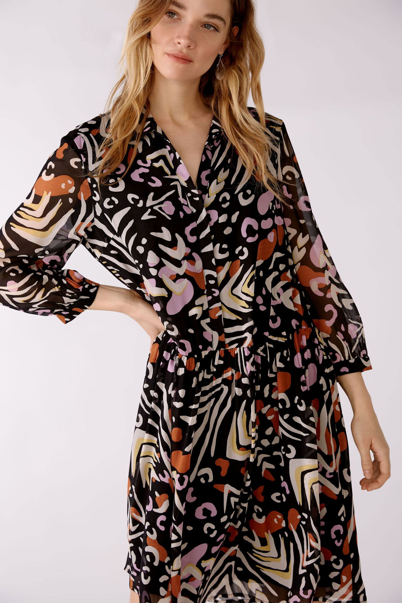 Kleid in bedrucktem Viscosechiffon