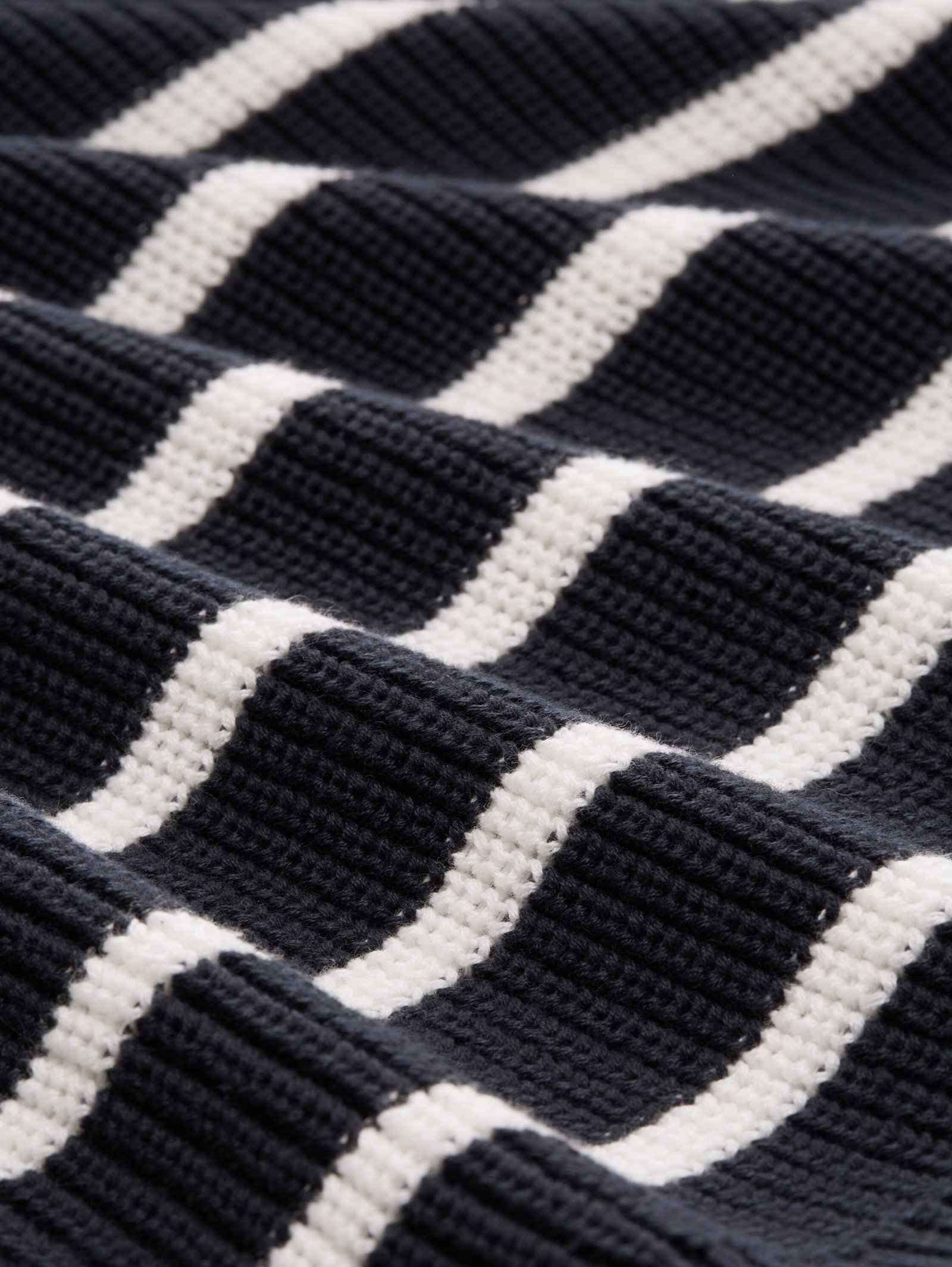 v-neck cardigan, placed navy white stripe #2
