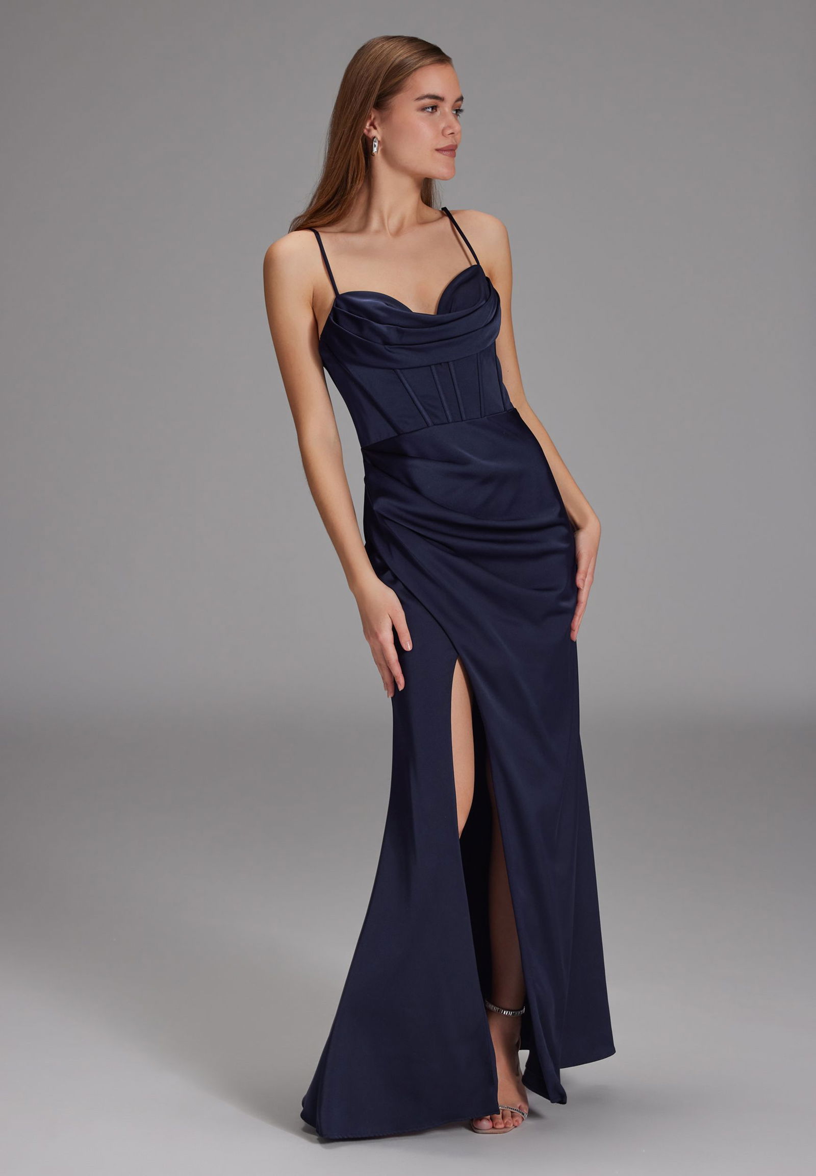 b0f44a95a3c7f56d22b7701290b26091 Hey Kyla |  Hey Kyla Langes Kleid  | 32 | navy