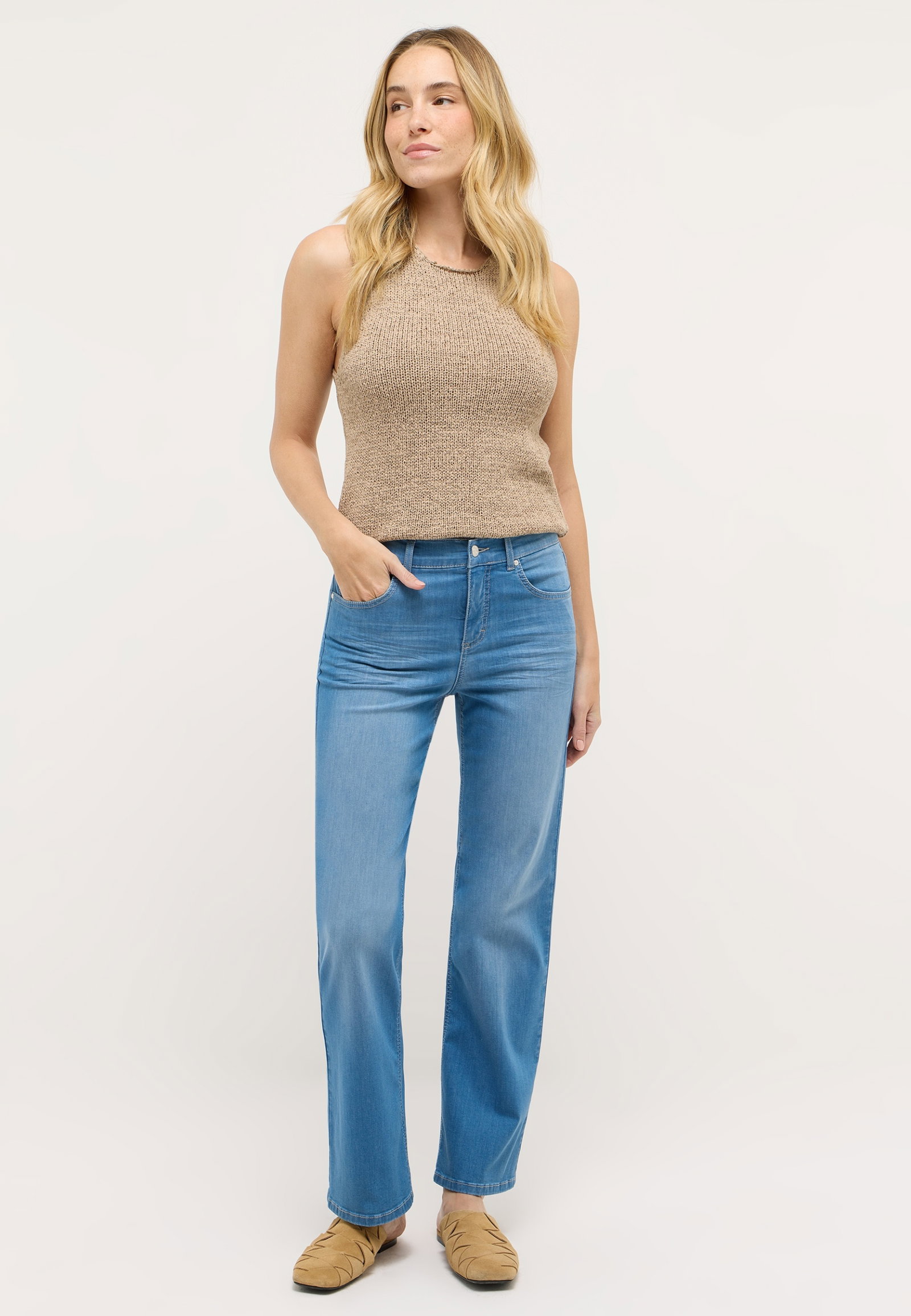 LARA, light blue used #4