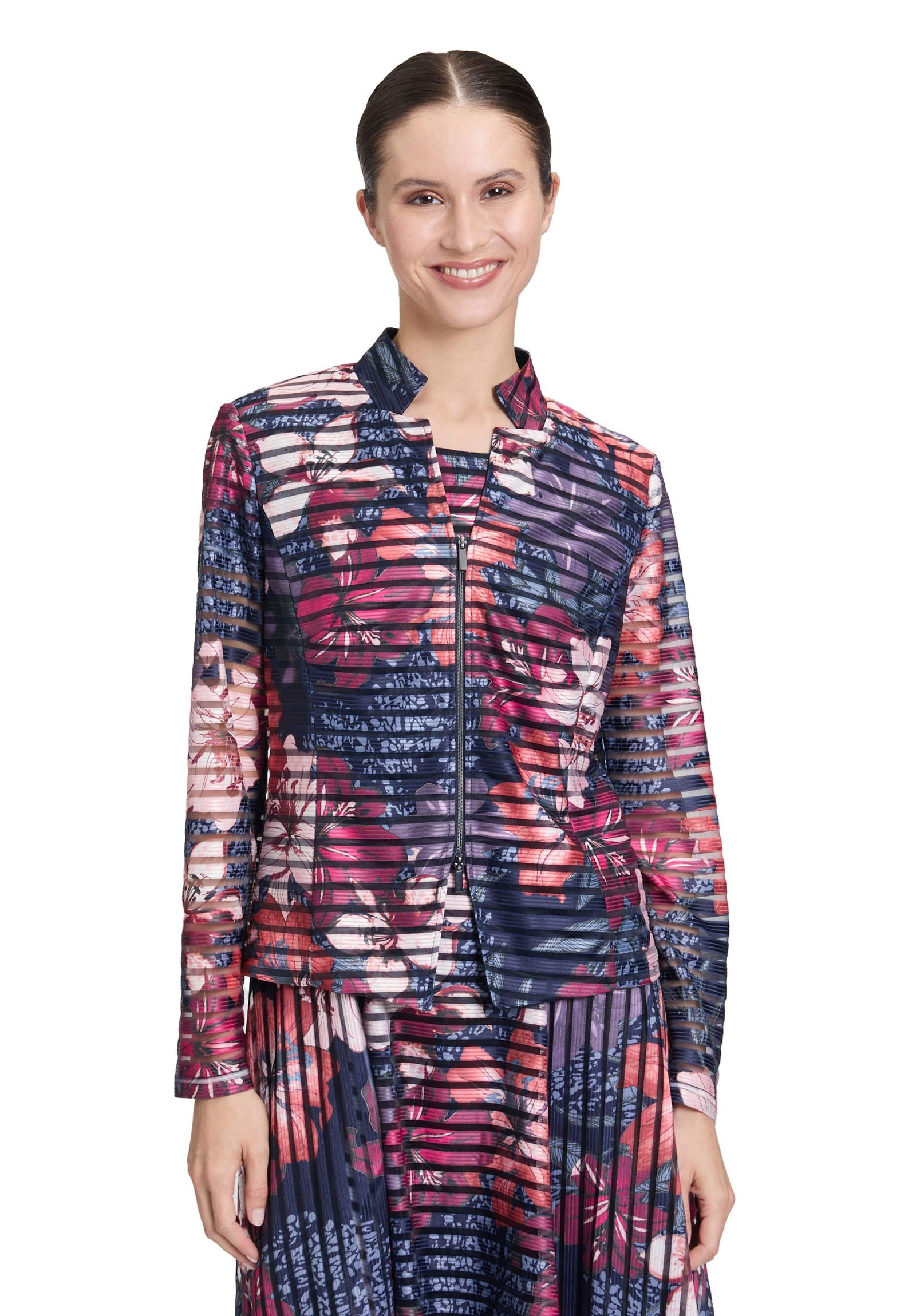 8c22bdf51b05e21a3eb3a595a23b2d41 Vera Mont |  Vera Mont Jacke  | 48 | dark blue/dark red