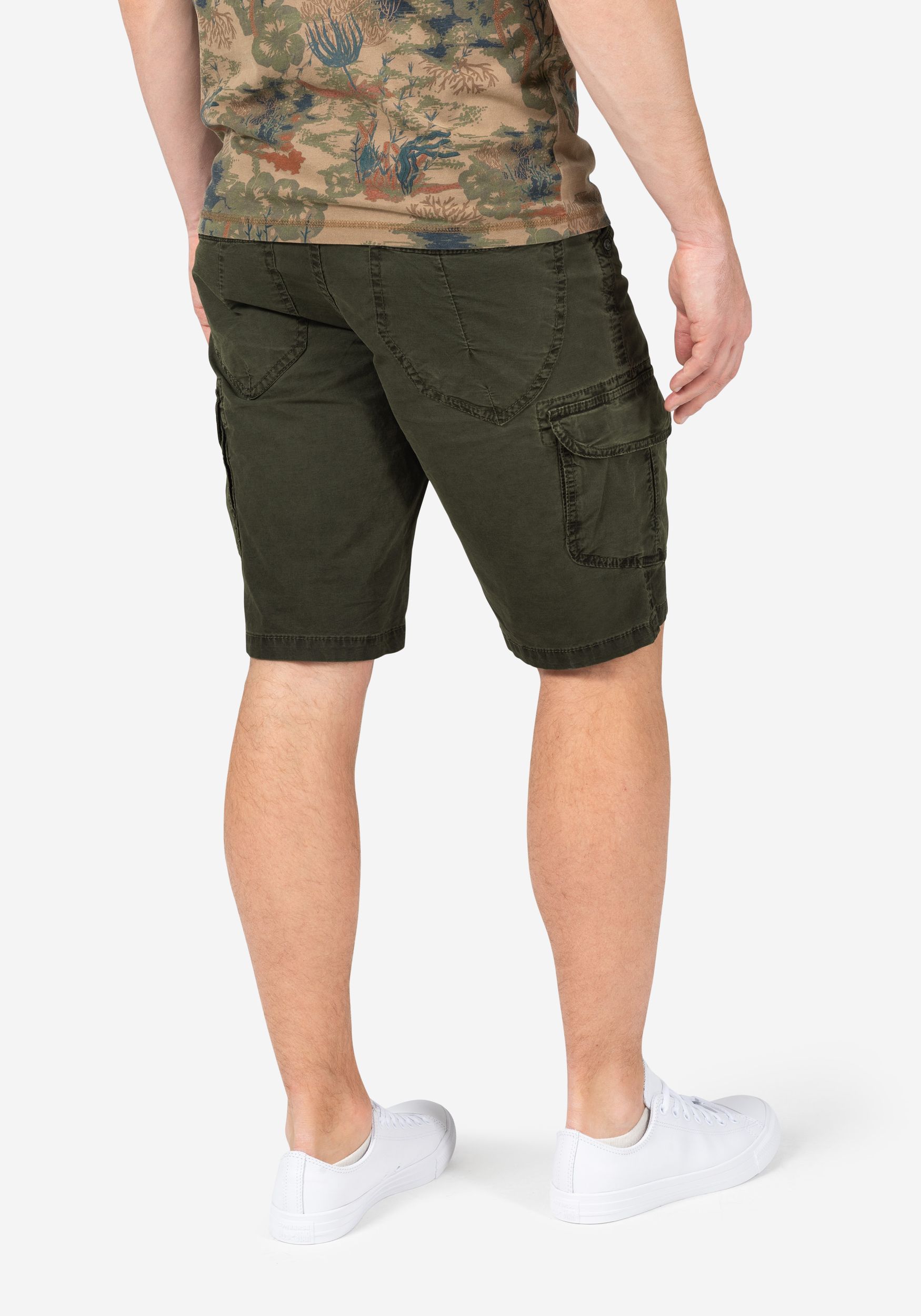 Timezone |  Timezone Shorts  | 33 | washed leave green
