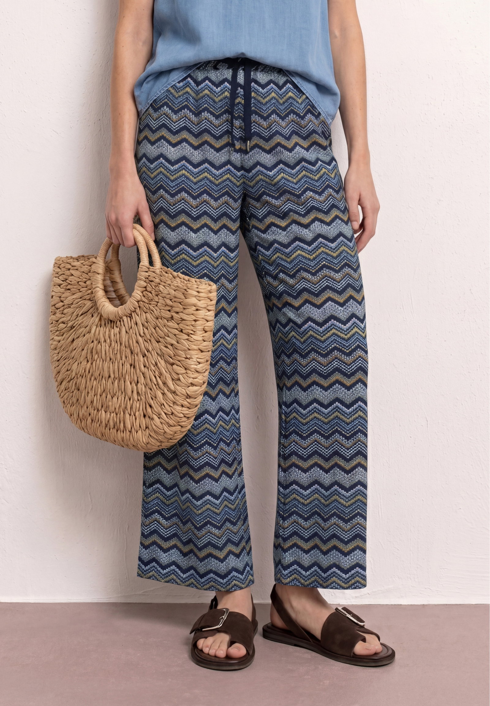 EOS_Style Emee_HW_Wide Leg_AOP, frozen wave #3