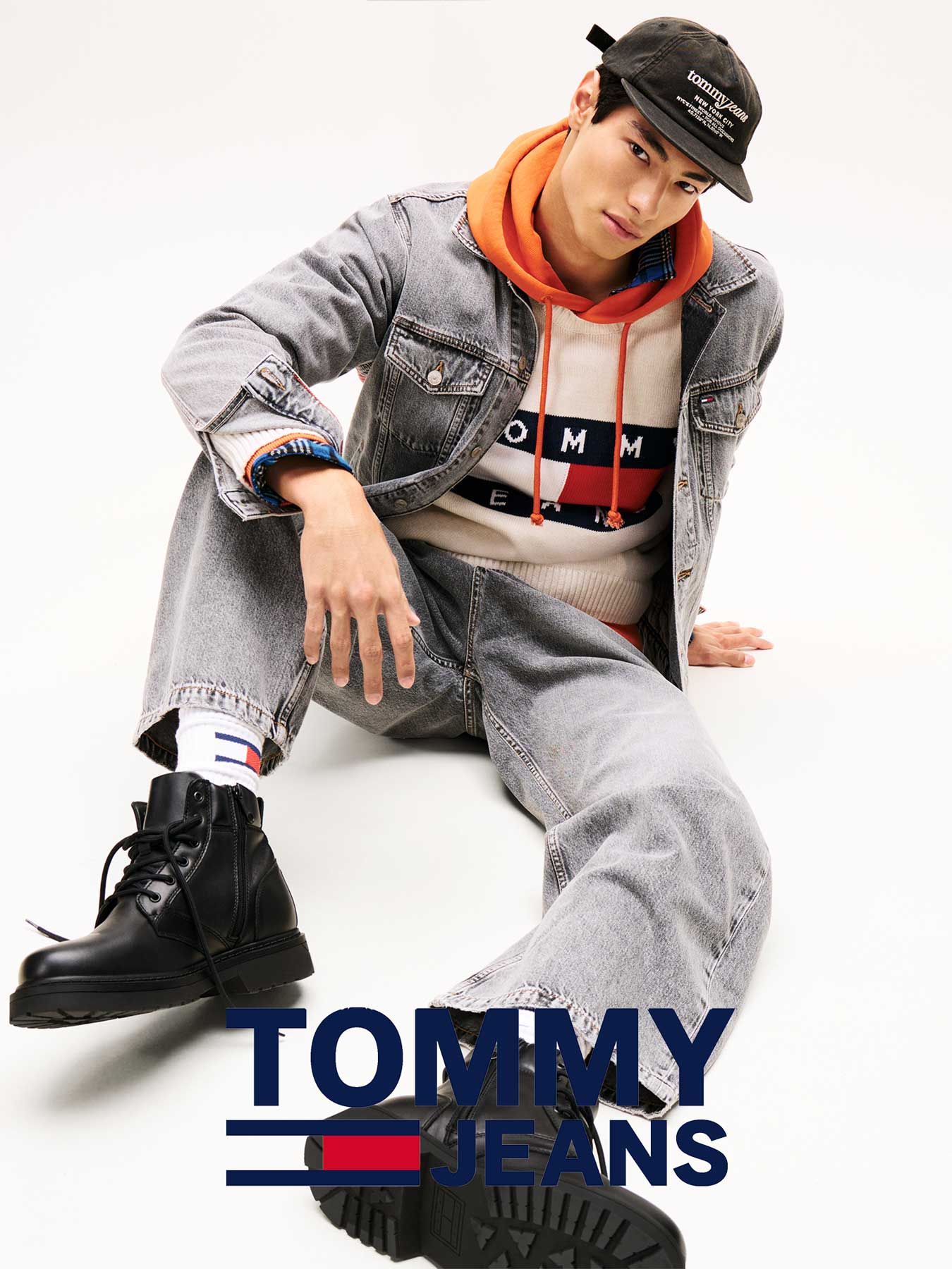 tommy-jeans-klein-herren-markenbanner-modehausheinze tommy-jeans-klein-herren-markenbanner-modehausheinze