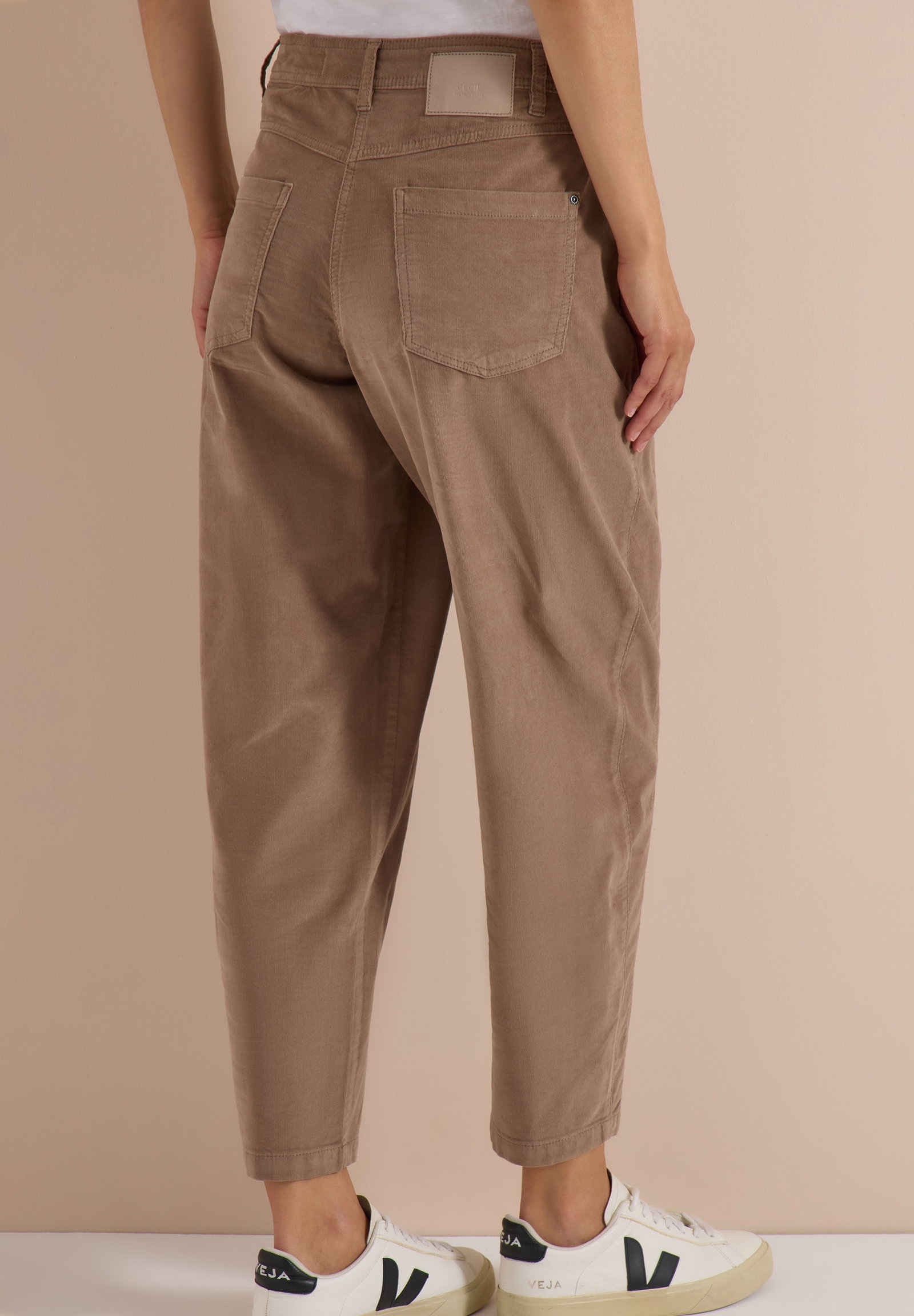 NOS Style Scarlett Barrel Fine, earthy taupe #4