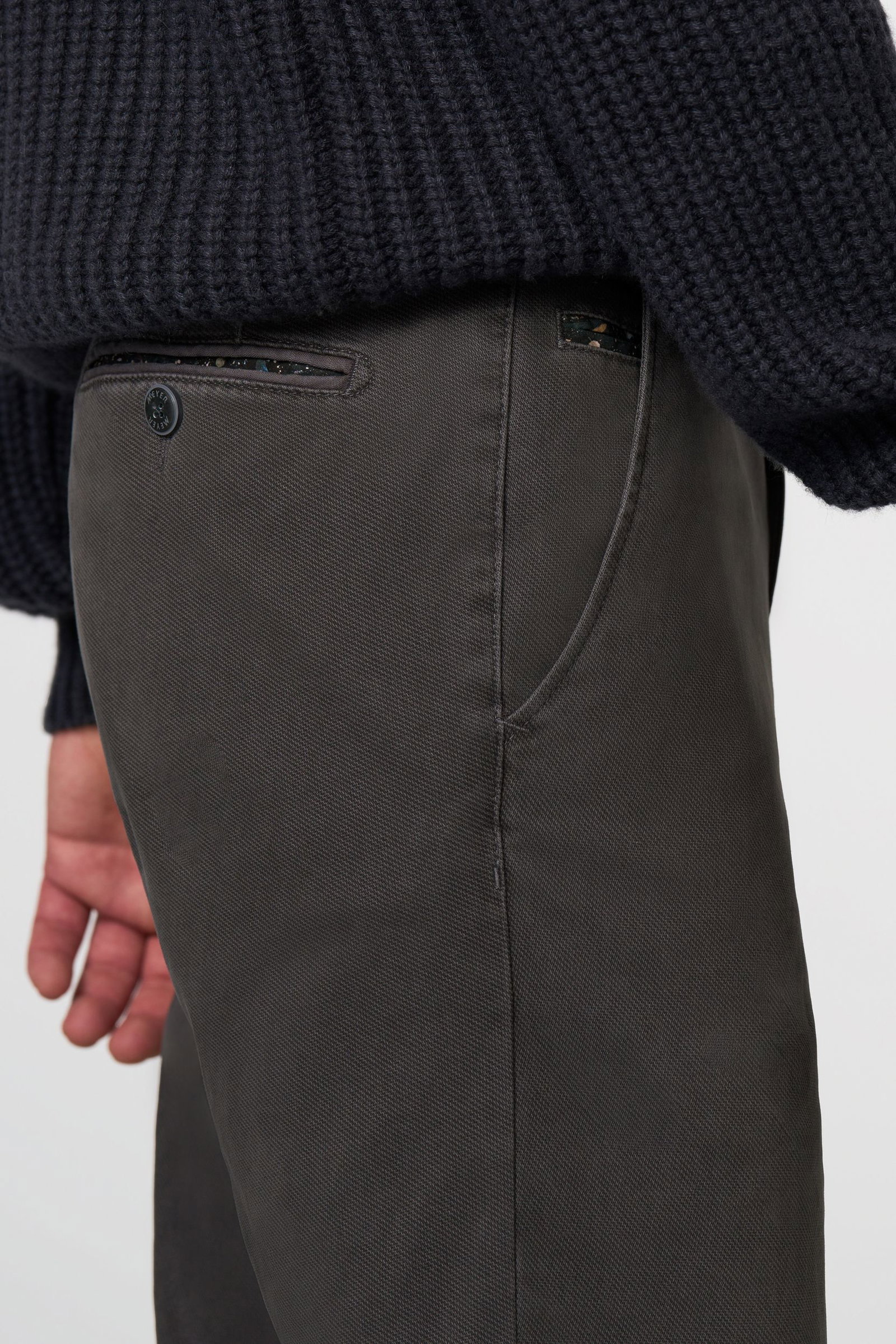 93d7a8cfb8216c0d59e5e2bc96a5a9d3 Meyer | Meyer Chino | 52 | grau