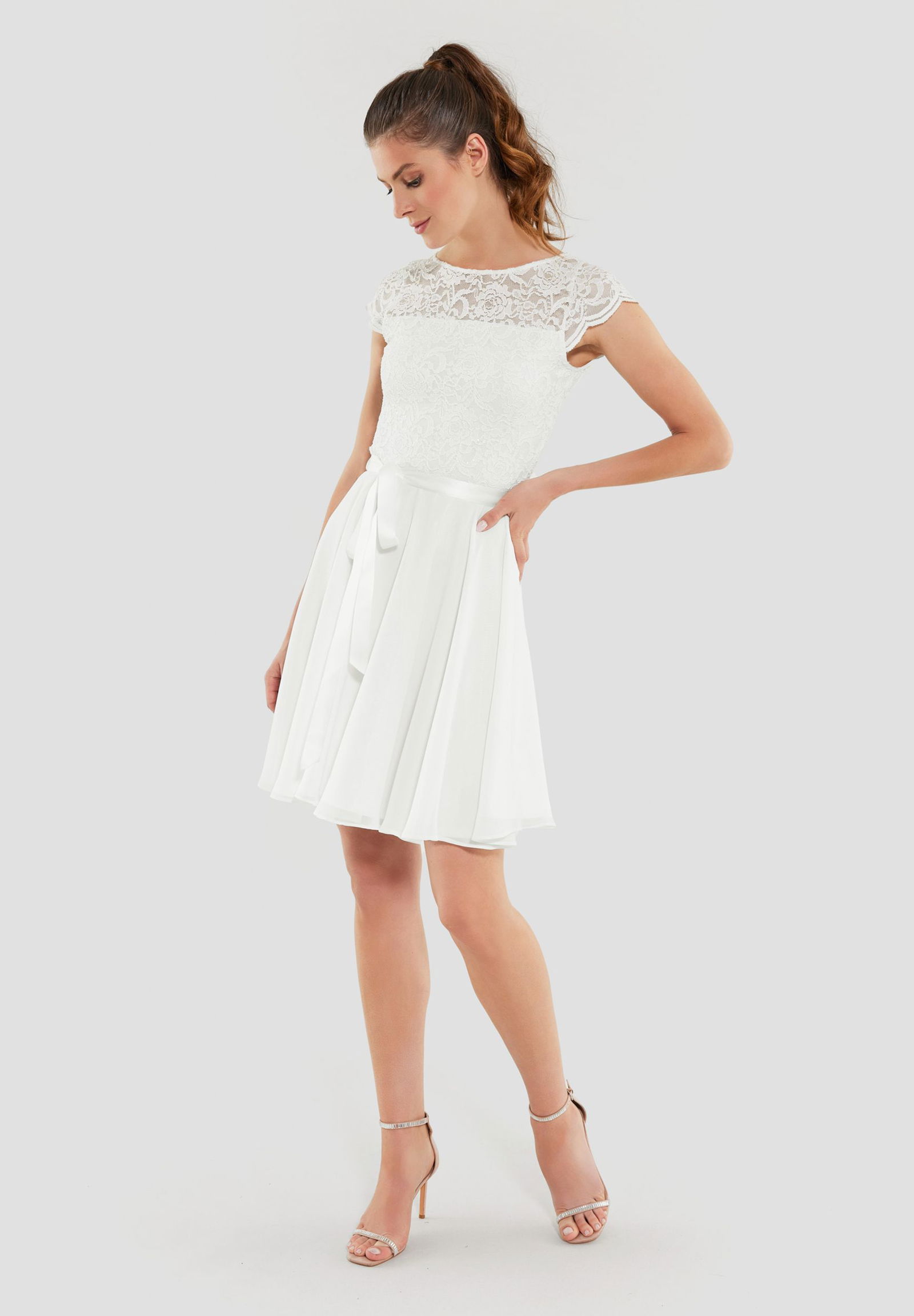 37207fd4a1038fa2cf744e464a8115de SWING Cocktailkleid