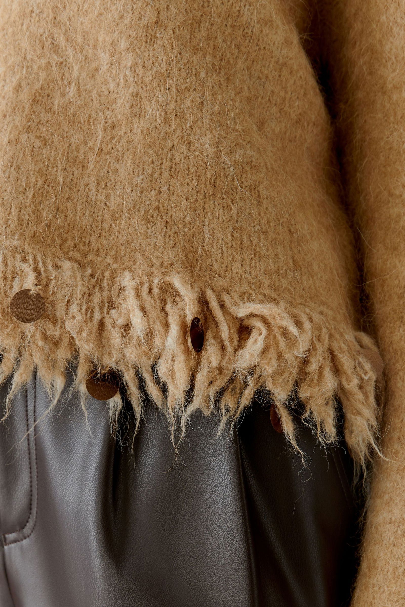  | Pullover, beigemel | 44