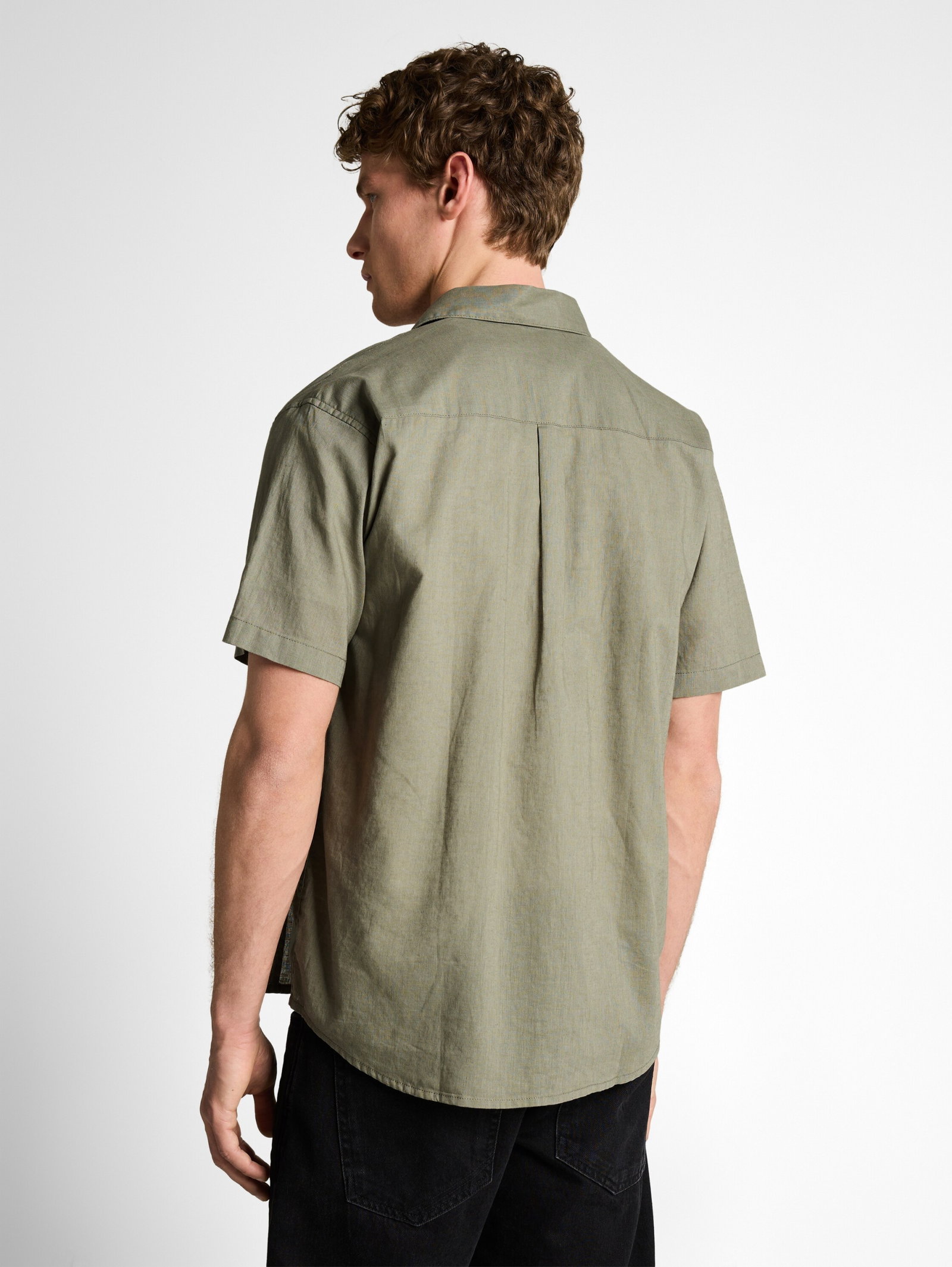 Relaxed Fit Kurzarmhemd mit Leinenanteil #4