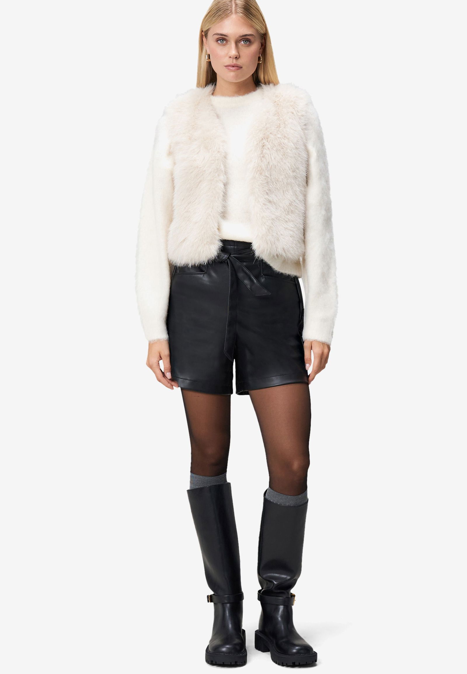 Zero |  Zero Shorts  | 38 | black beauty