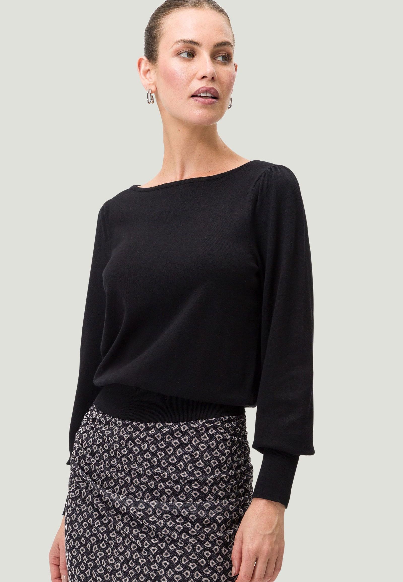 5d5444b15bd6e9681adccc9b9a10b582 Zero |  Zero Pullover  | 42 | black beauty