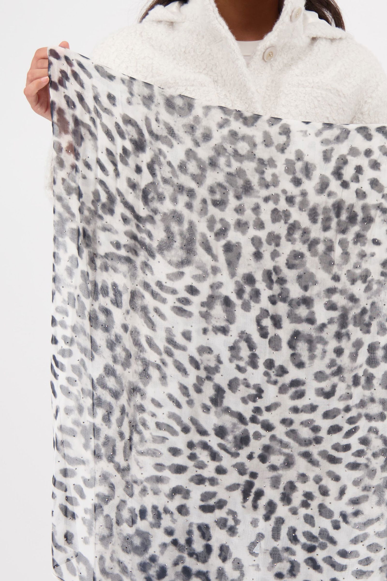 Monari |  Monari Tuch  | OS