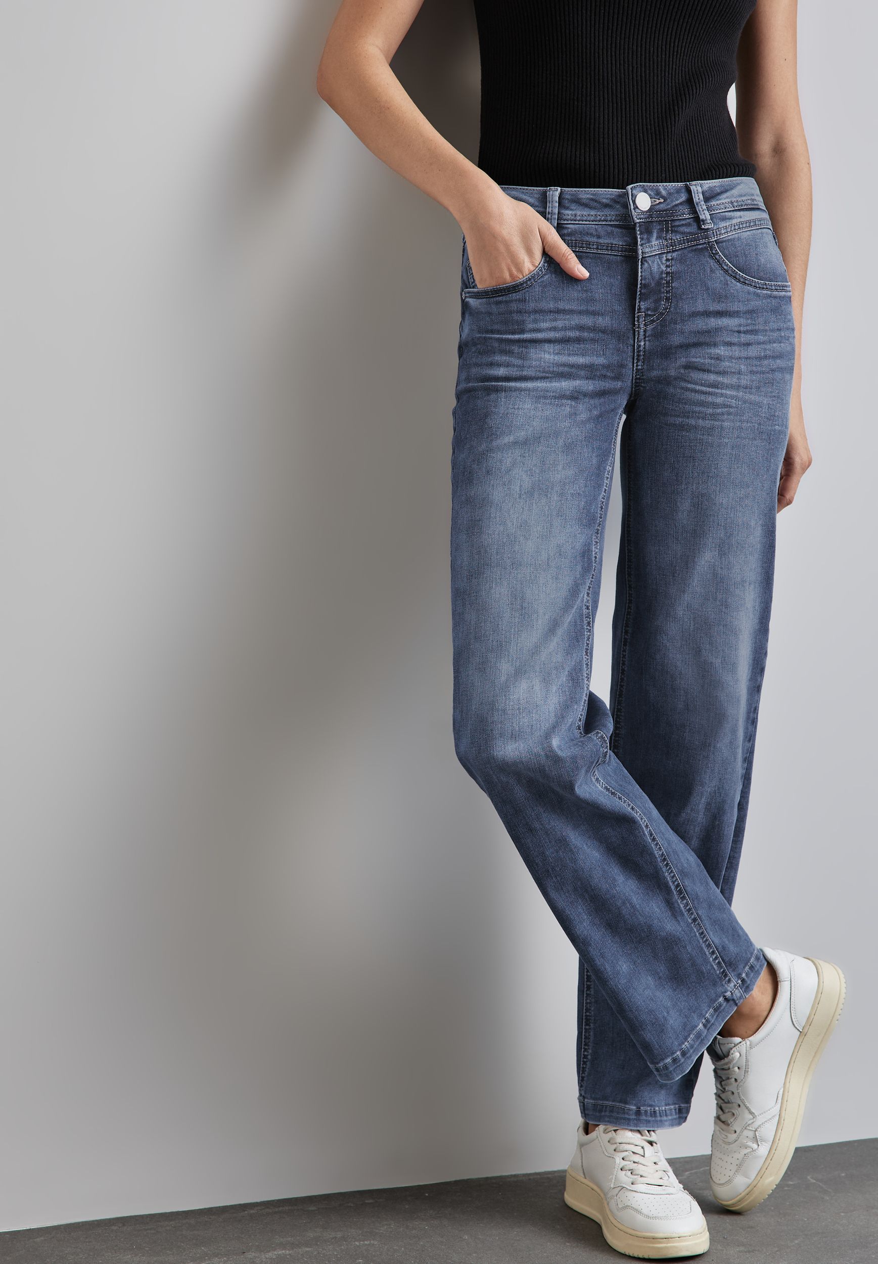  |  Wide Leg Jeans | 33/32 | 4565_16331