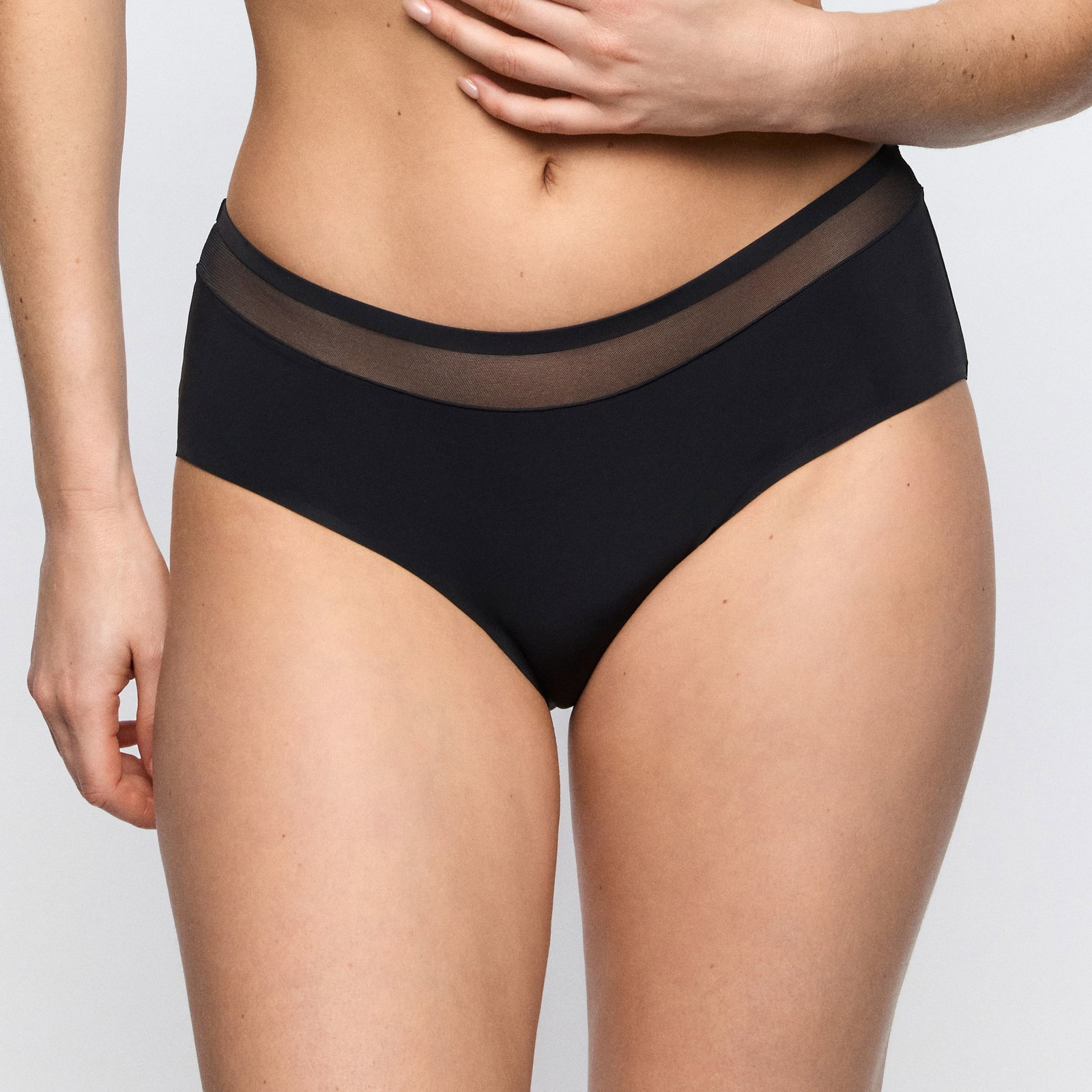 Marie Jo |  Marie Jo Short "Louie" | 44 | schwarz