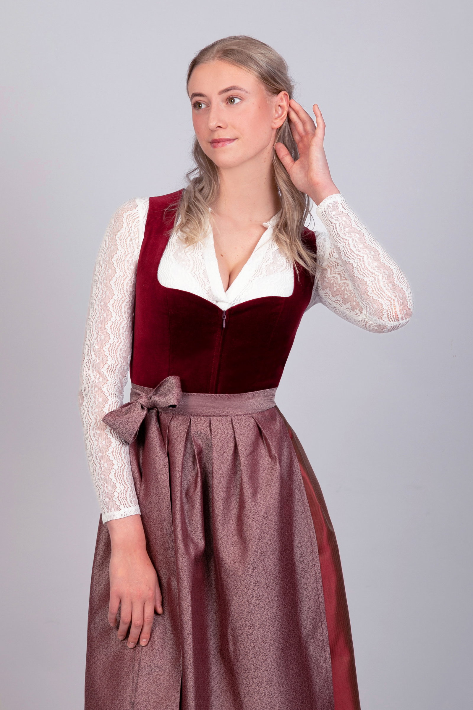 Edelnice Dirndl Mididirndl Lilly aus rotem Samt #2