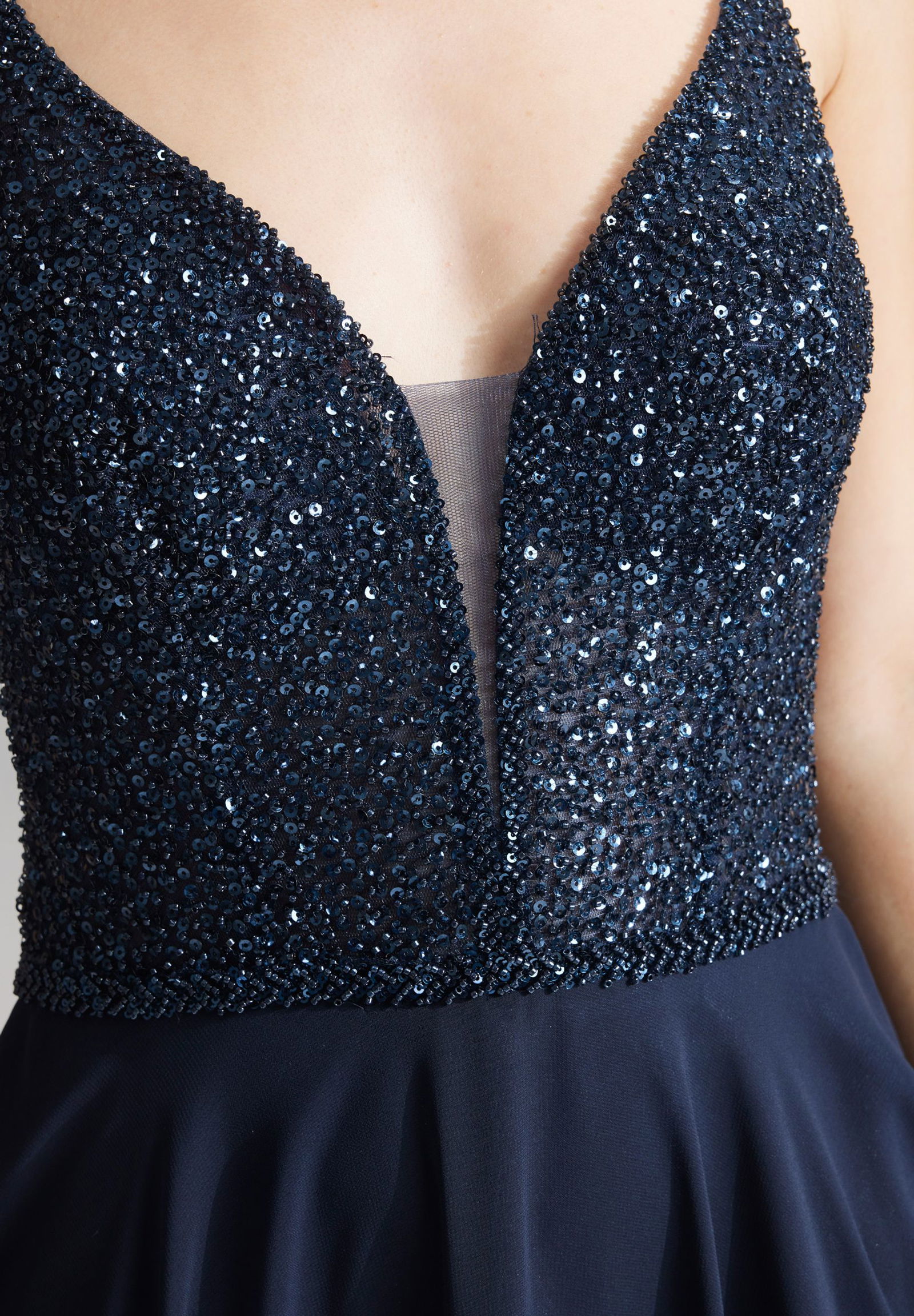 Hey Kyla Abendkleid aus Materialmix