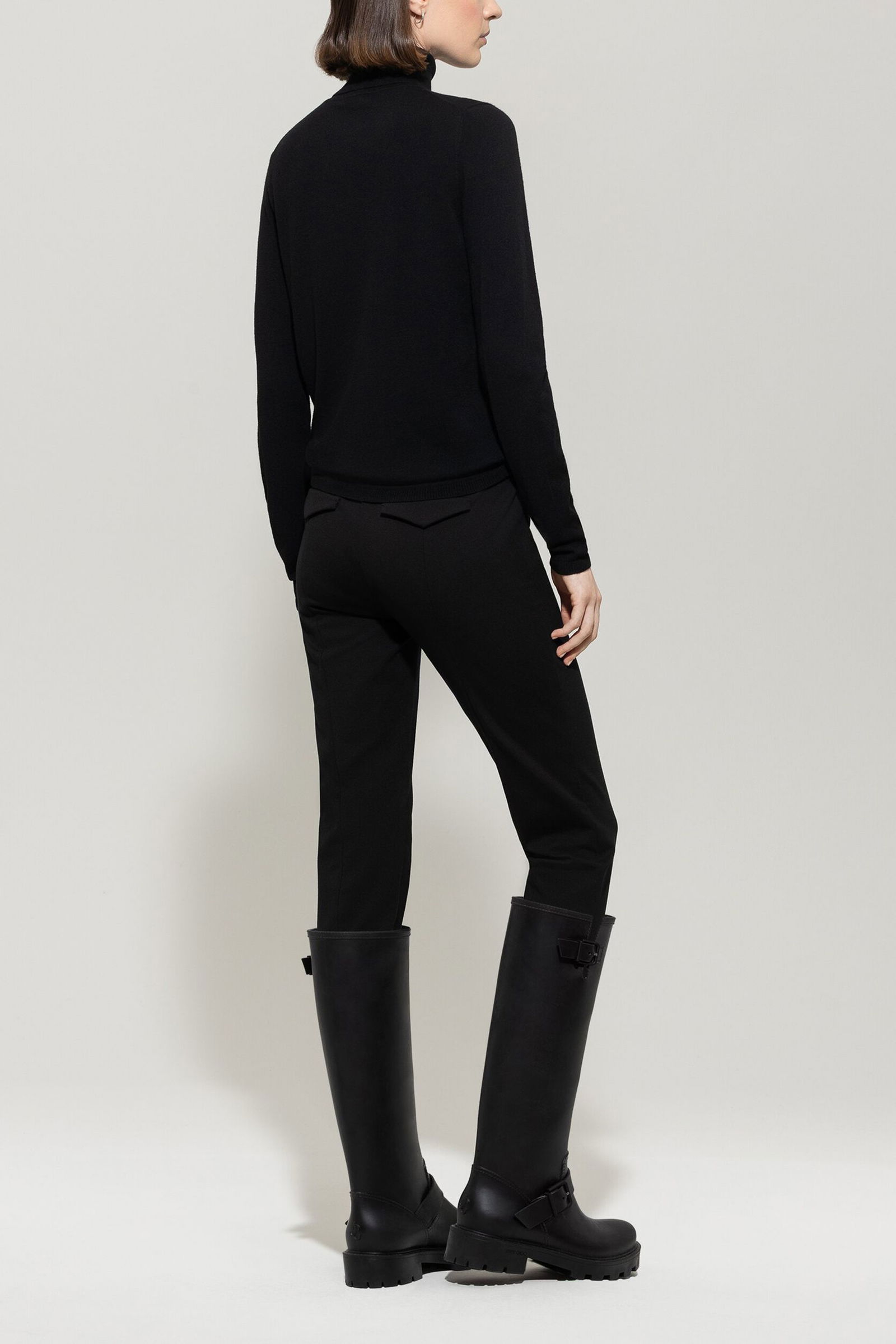  | Hose, deep black | 40 | black