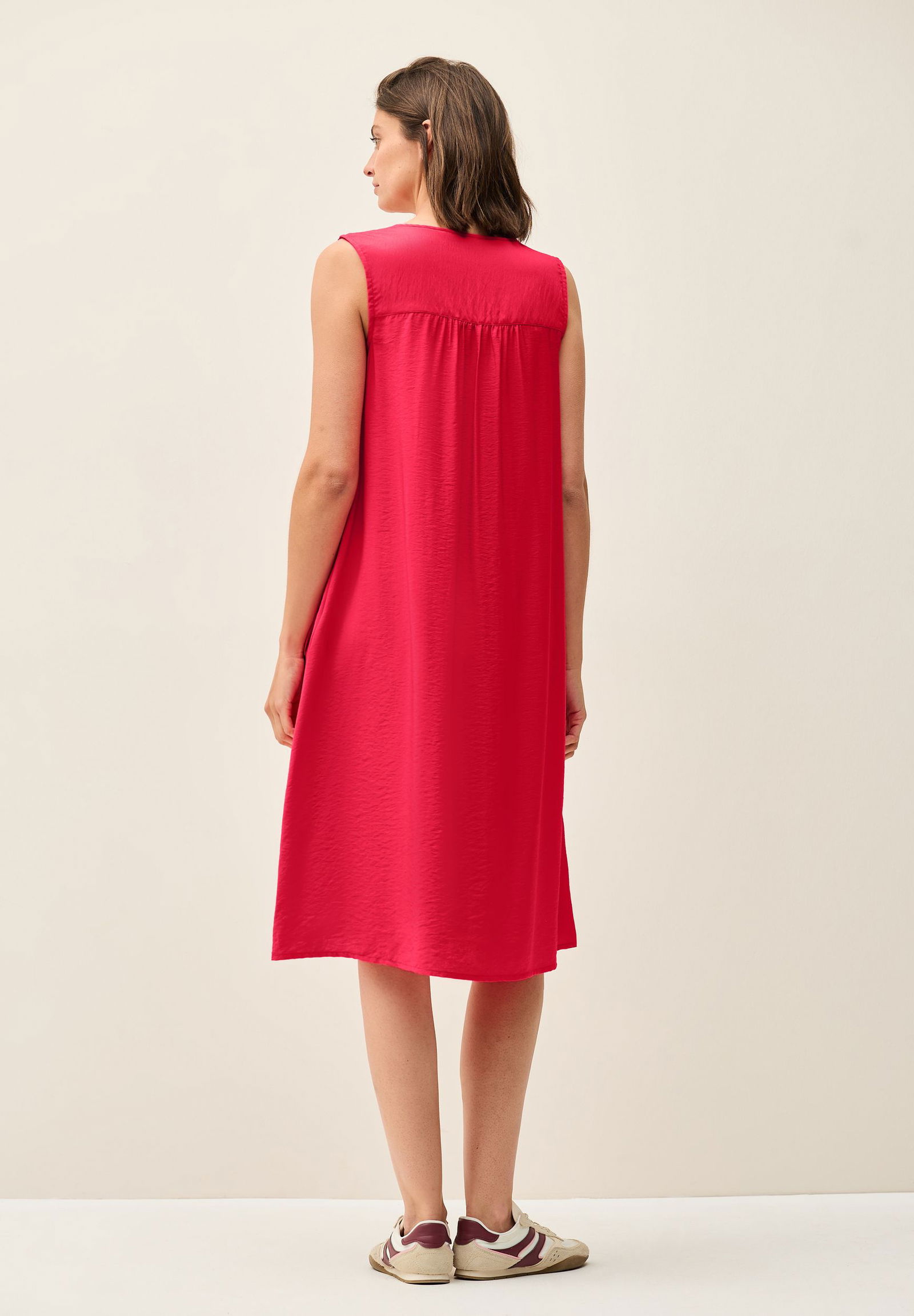  |  Kleid in Unifarbe | S