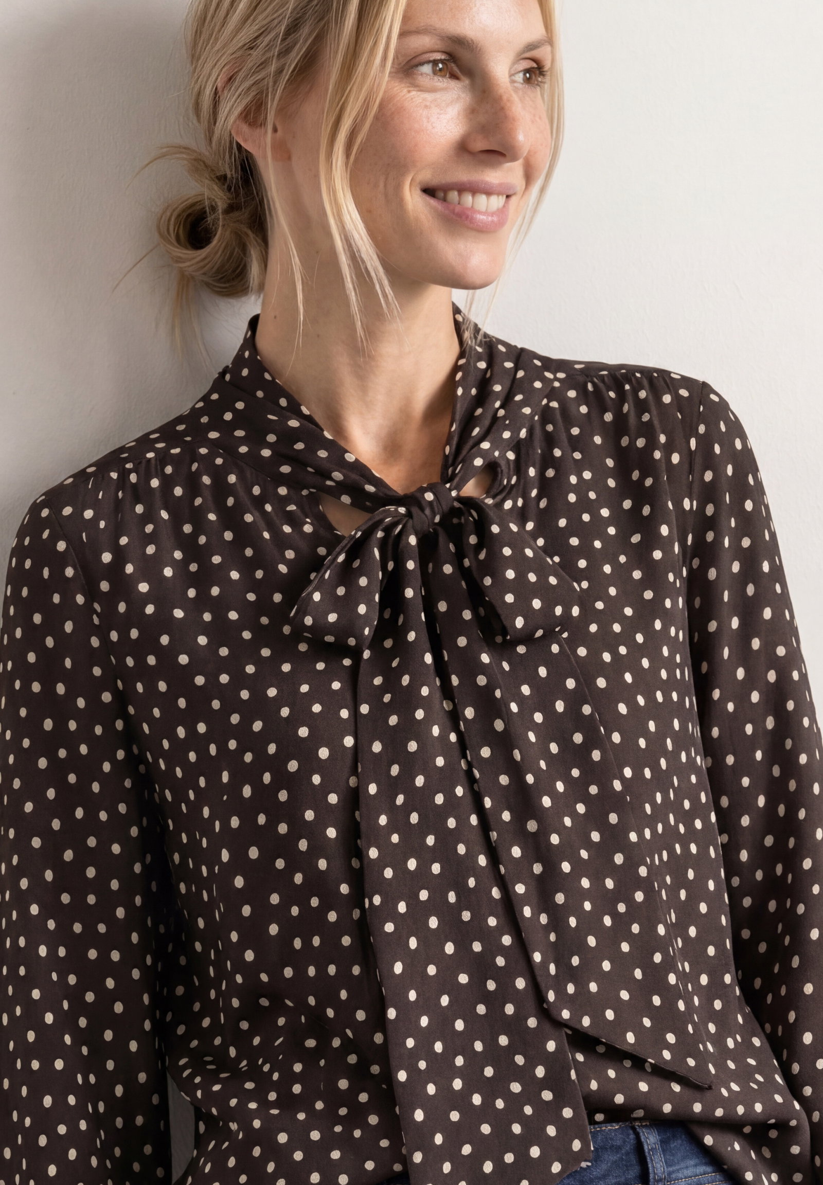Printed blouse w tie detail, black coffee #3