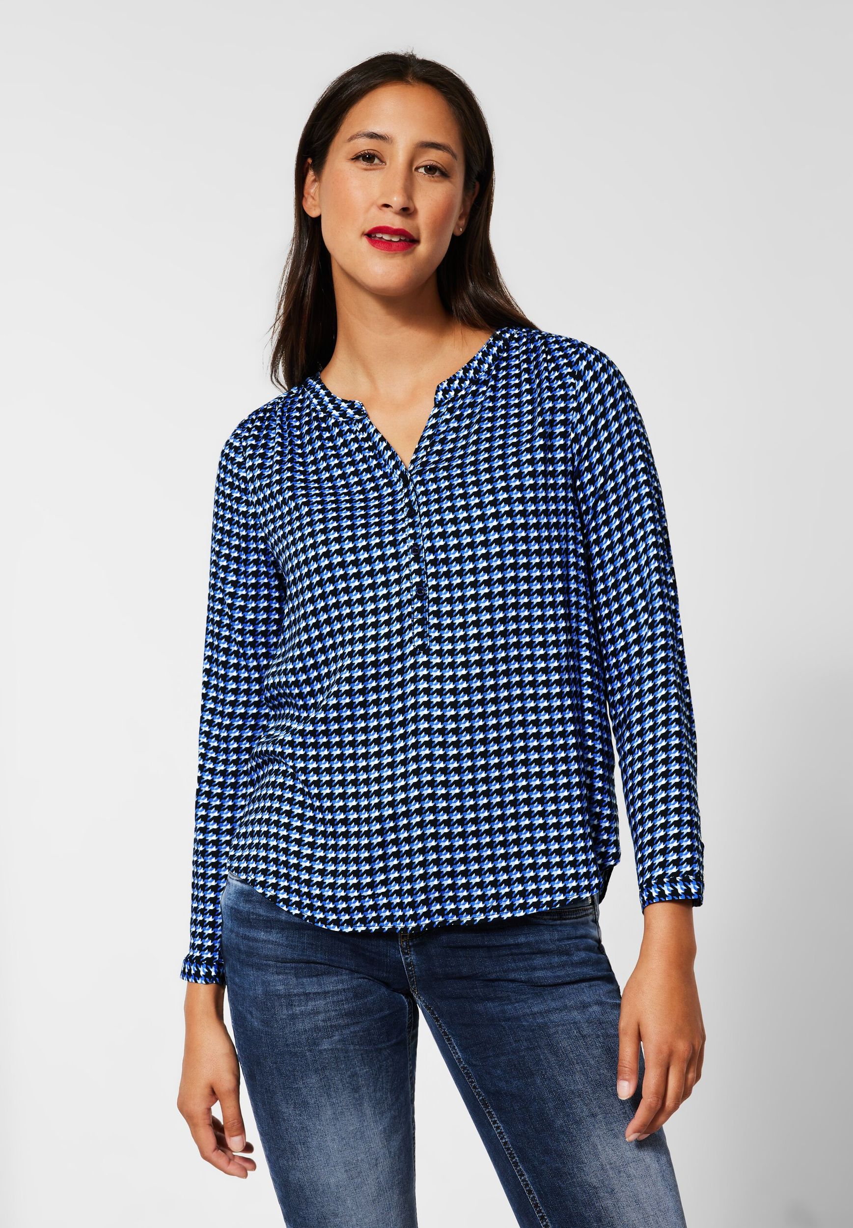 Bluse mit kurzer Knopfleiste