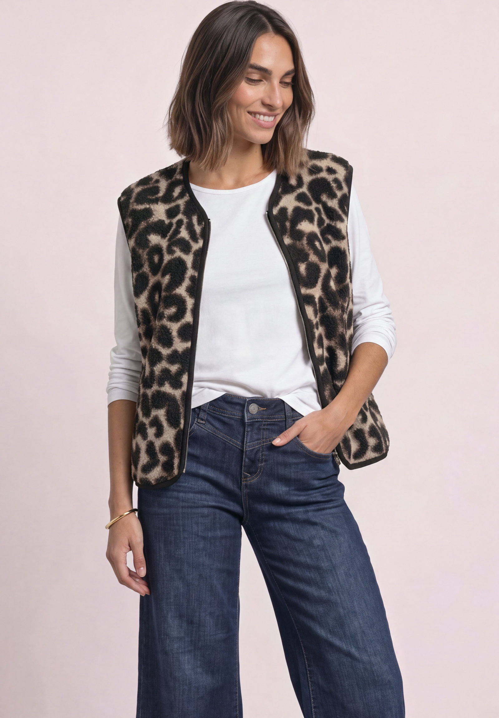 Short Teddy Vest w. AOP, Black #3