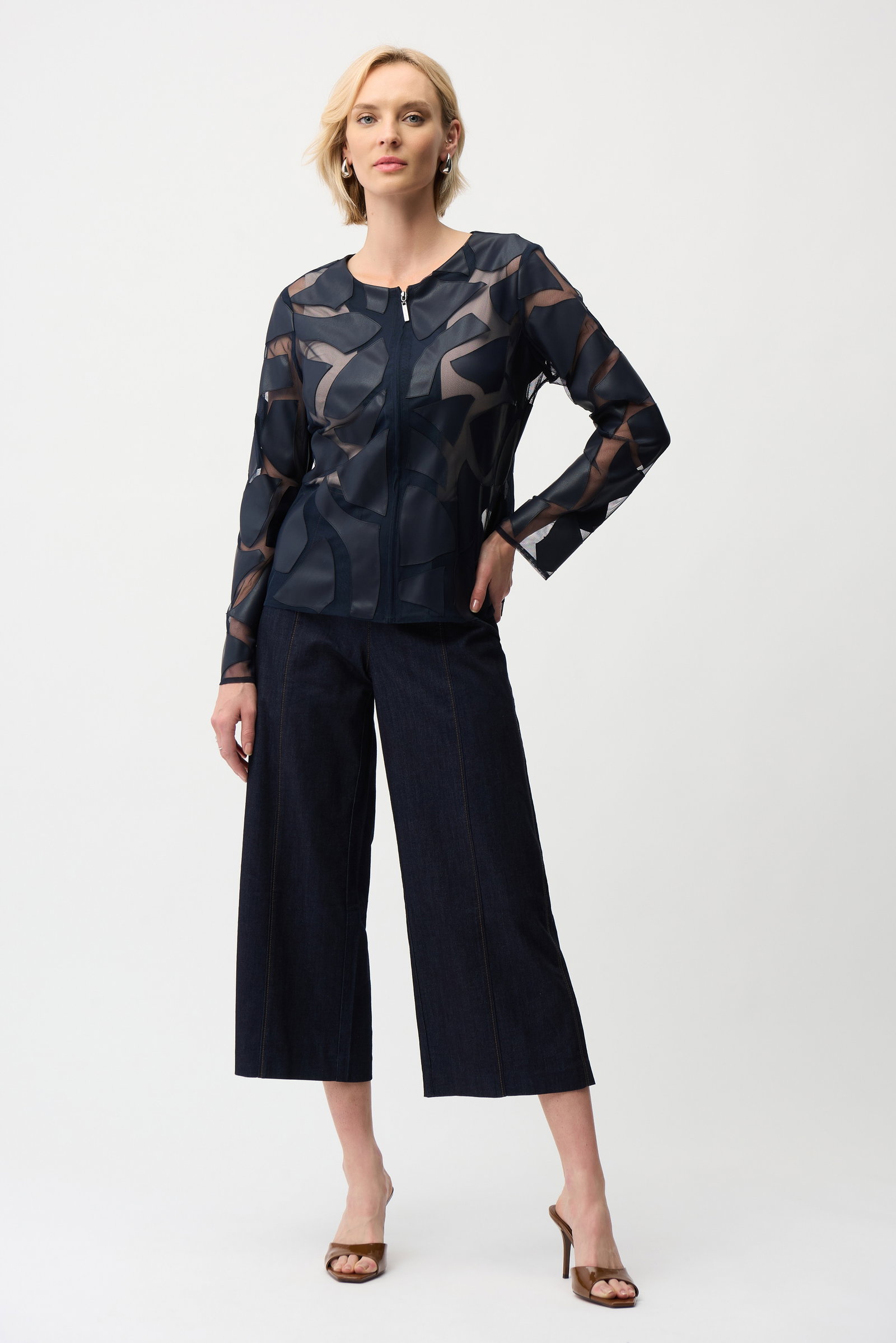Joseph Ribkoff  taillierte Laser-Cut-Kunstlederjacke mit Giraffenmuster #4