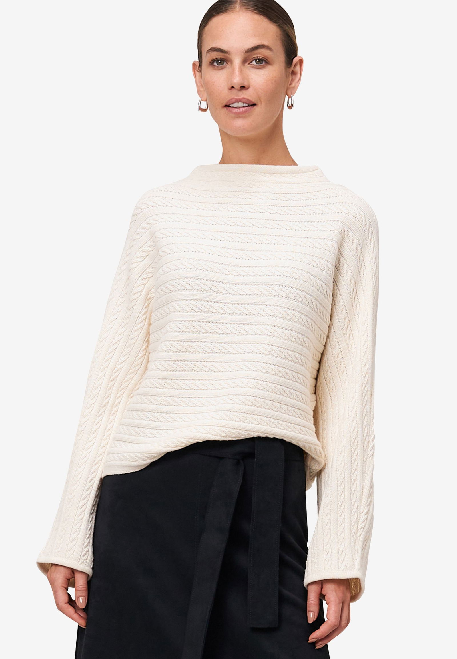 Zero |  Zero Pullover  | M | eggnog