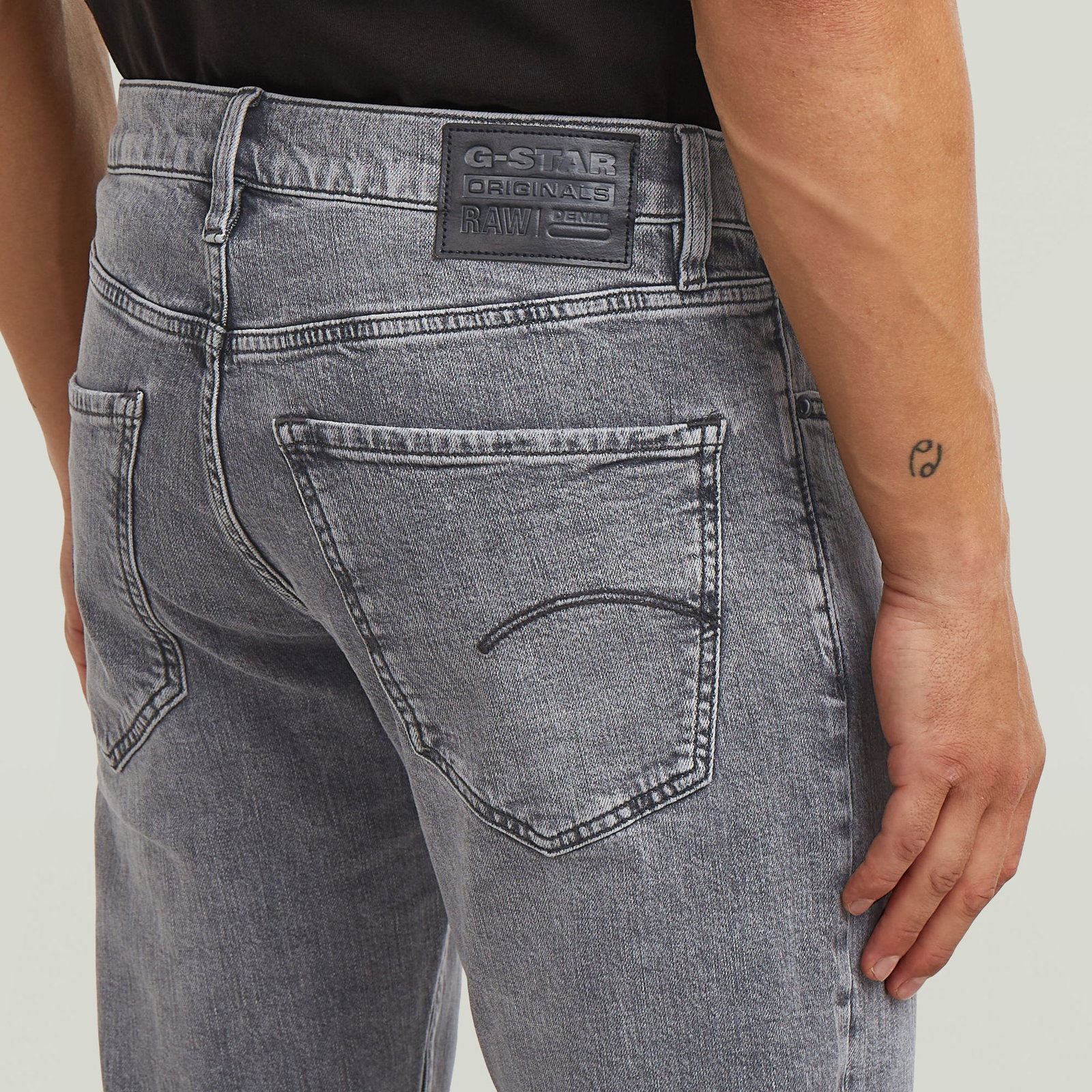 075cbfdb8e77f41661b70e5009db0e22 G-Star | G-Star Straight Leg Jeans | 36/34