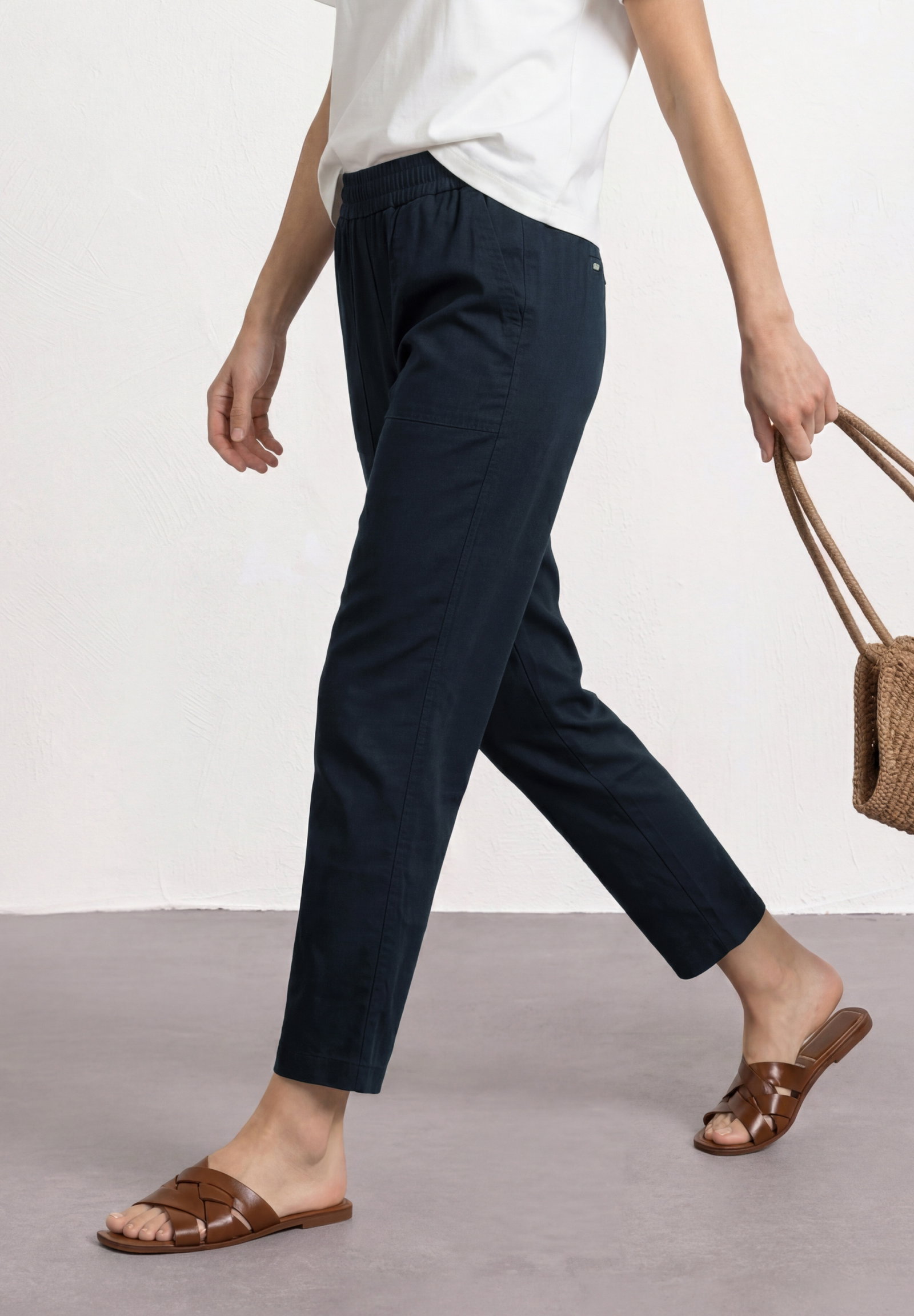 LTD QR Chino_light Cotton_MW_L, shadowed navy #3
