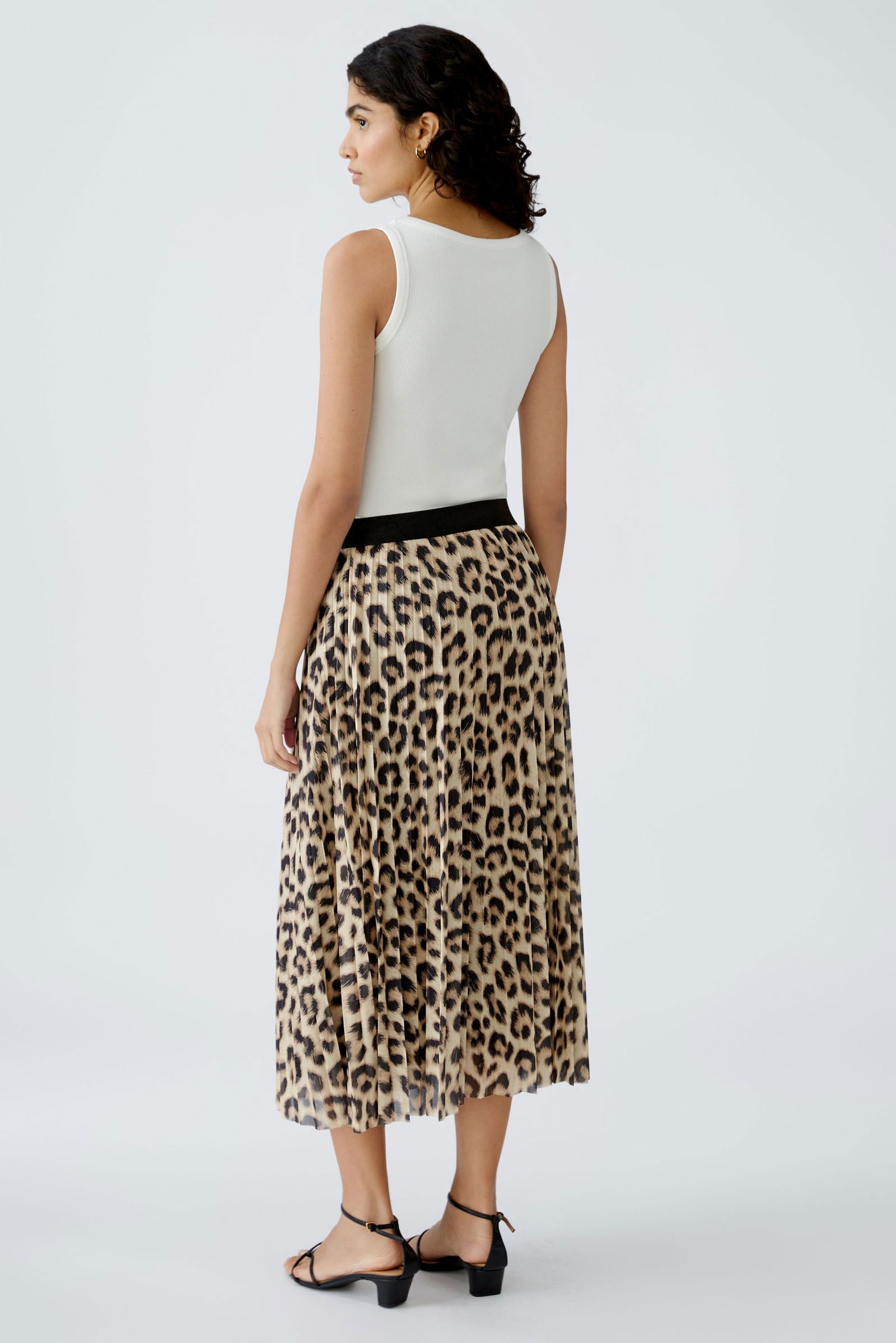 2dcfd70a1f30efd24821d116351f561b Oui |  Oui Midirock  | 38 | 1298_0749