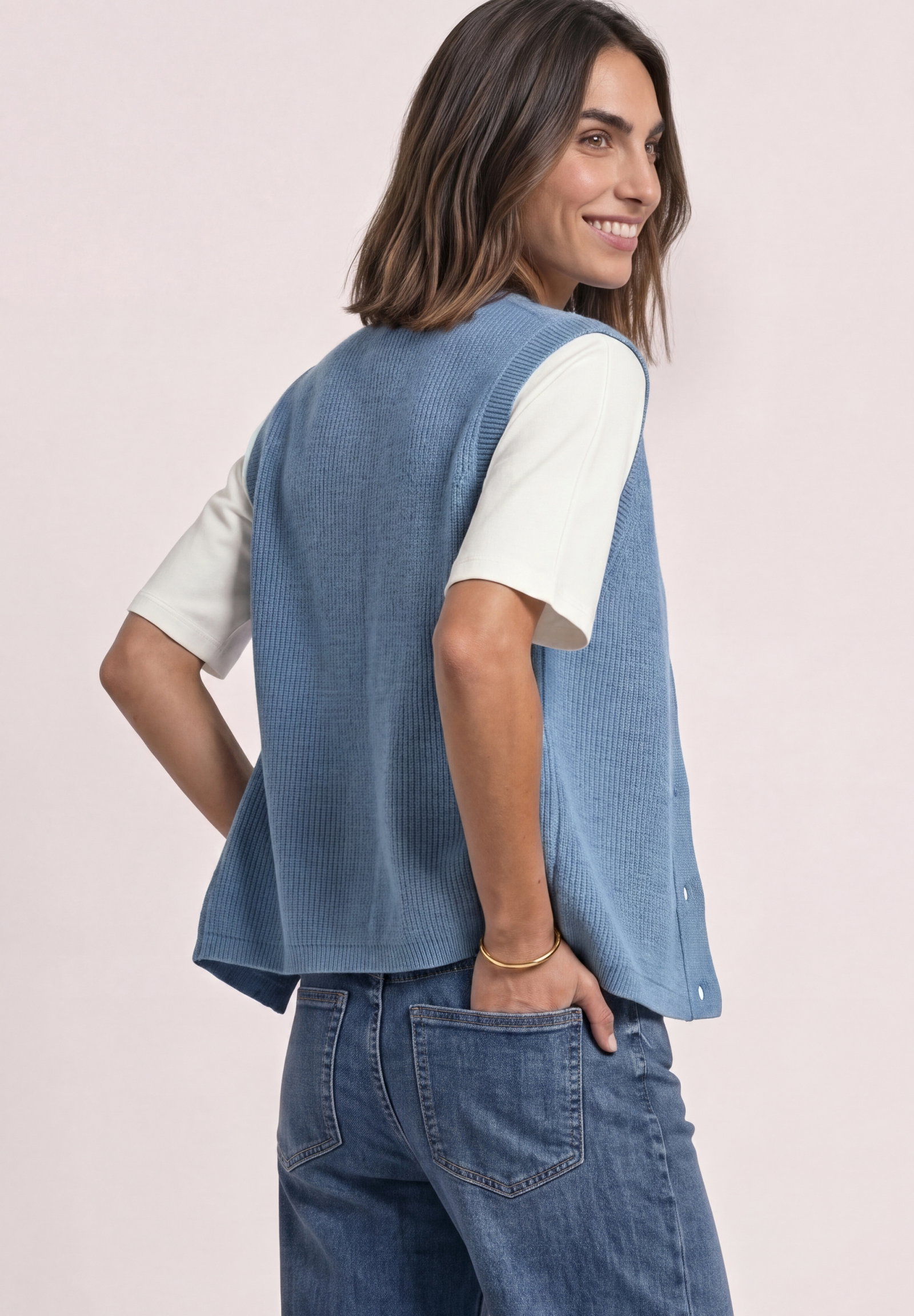 LTD QR_sleeveless cardigan rib, northern blue mel. #4