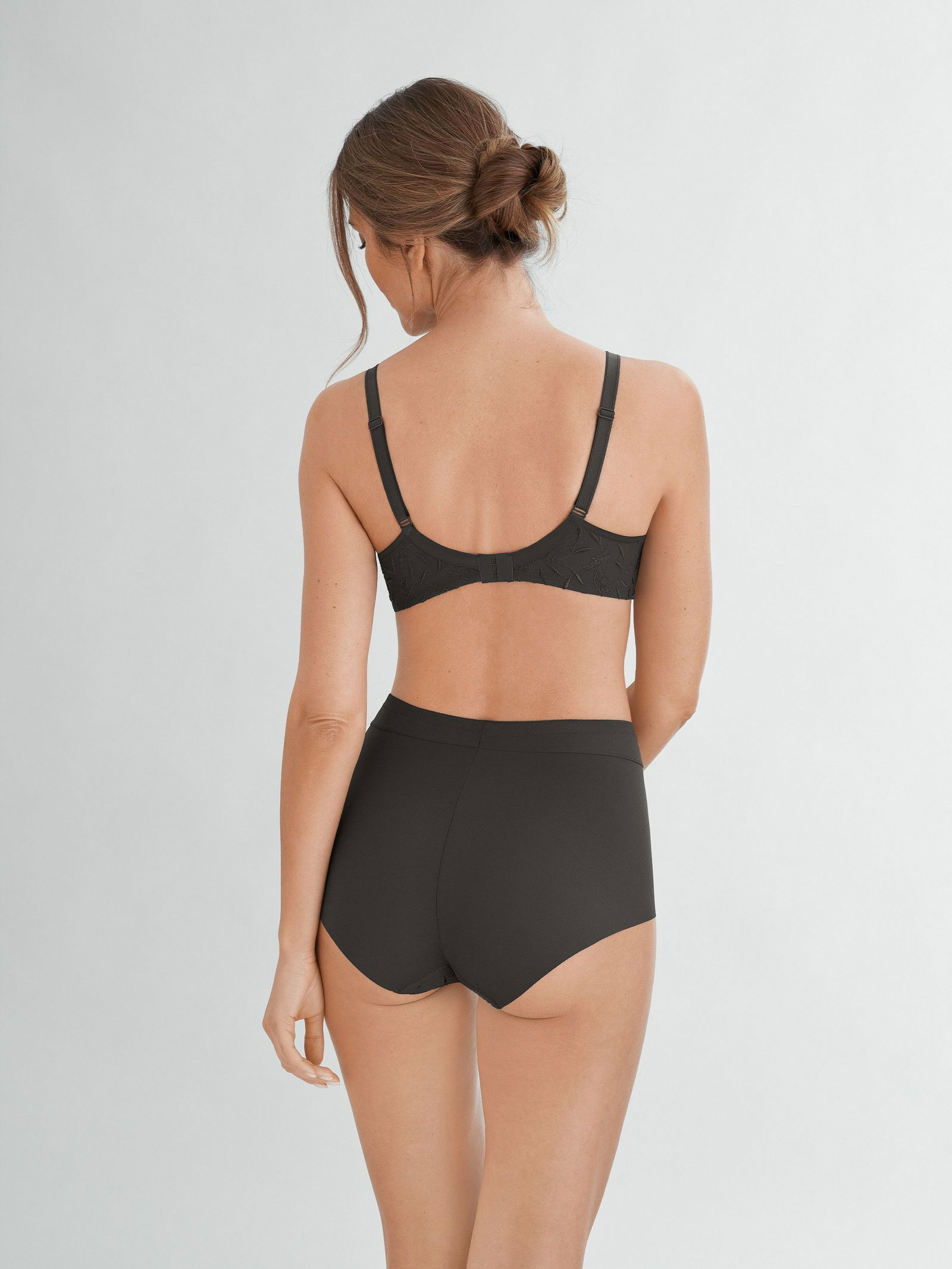 Felina |  Felina Bügel-BH: Luxuriöser Komfort mit Stil | 90/G | obsidian grey