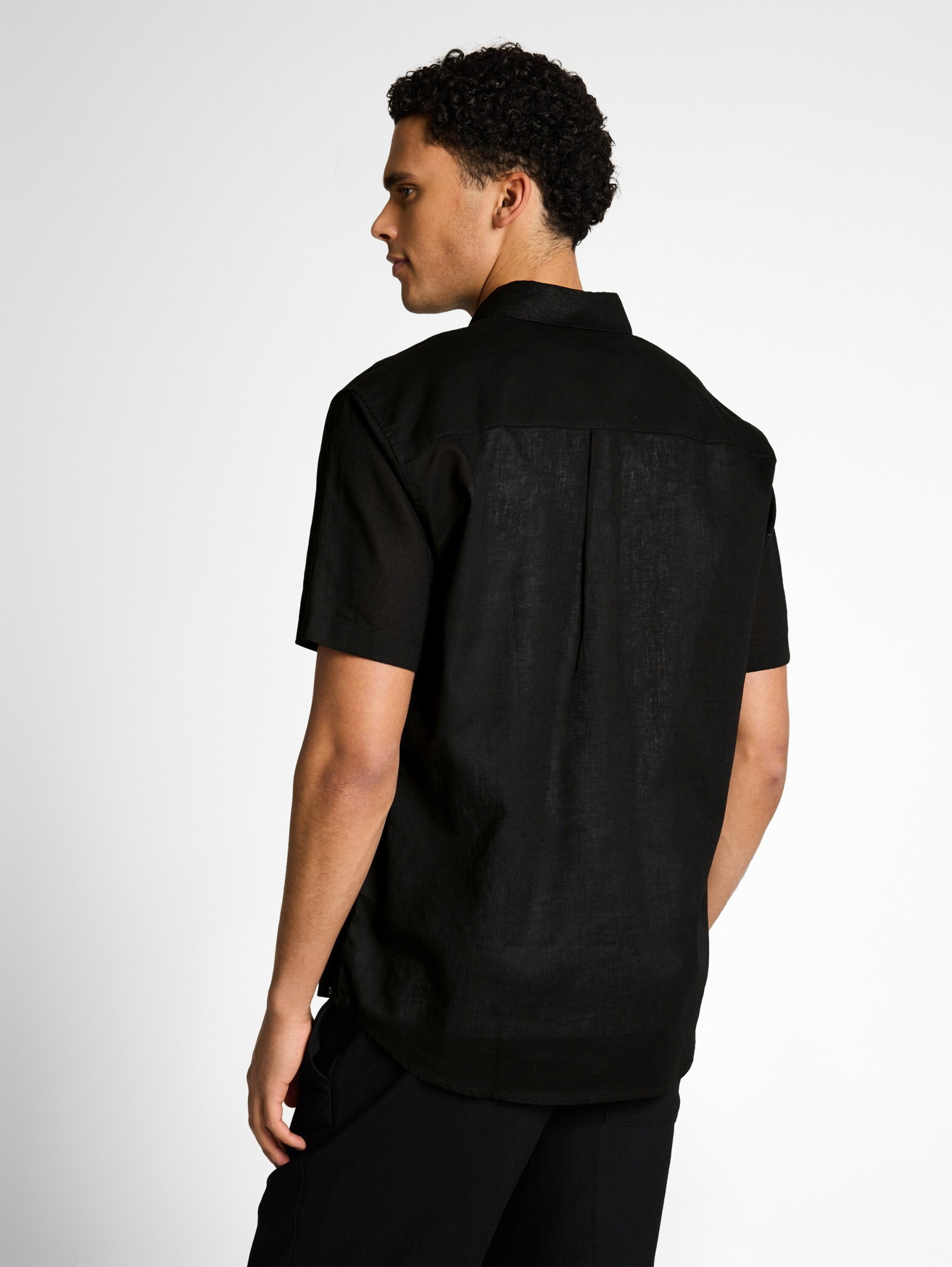 Relaxed Fit Kurzarmhemd mit Leinenanteil #4