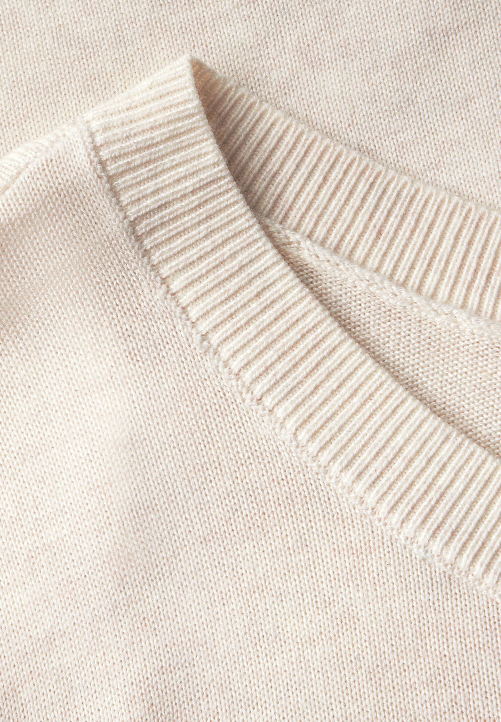 d348a22e78ff3b9113eb7d4f677f873a | Kurzarmpullover | 44 | cream white melange