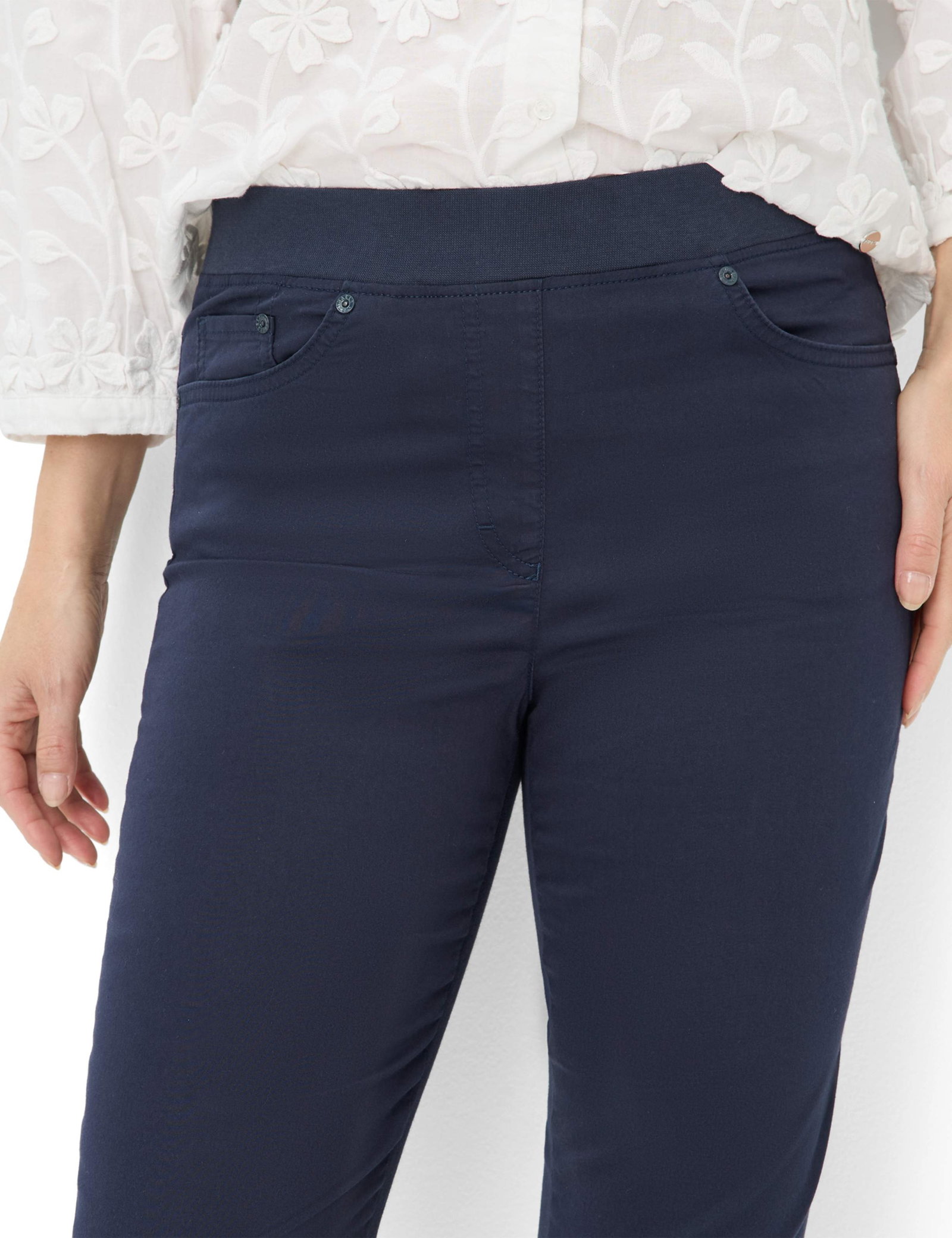 PAMINA CAPRI, NAVY #7