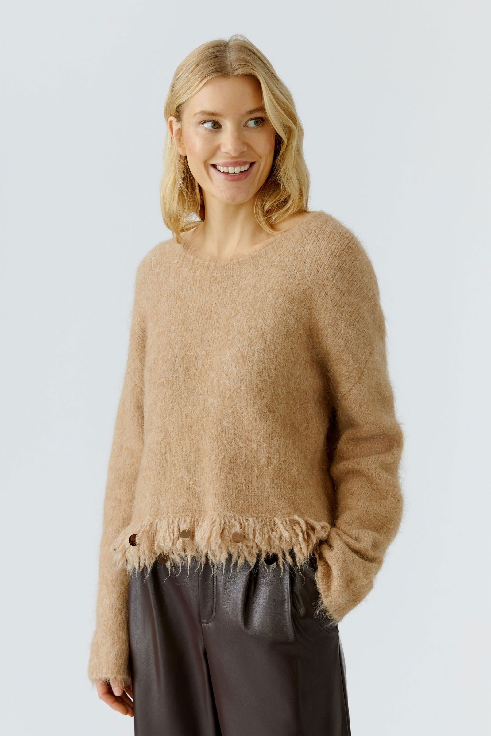  | Pullover, beigemel | 44