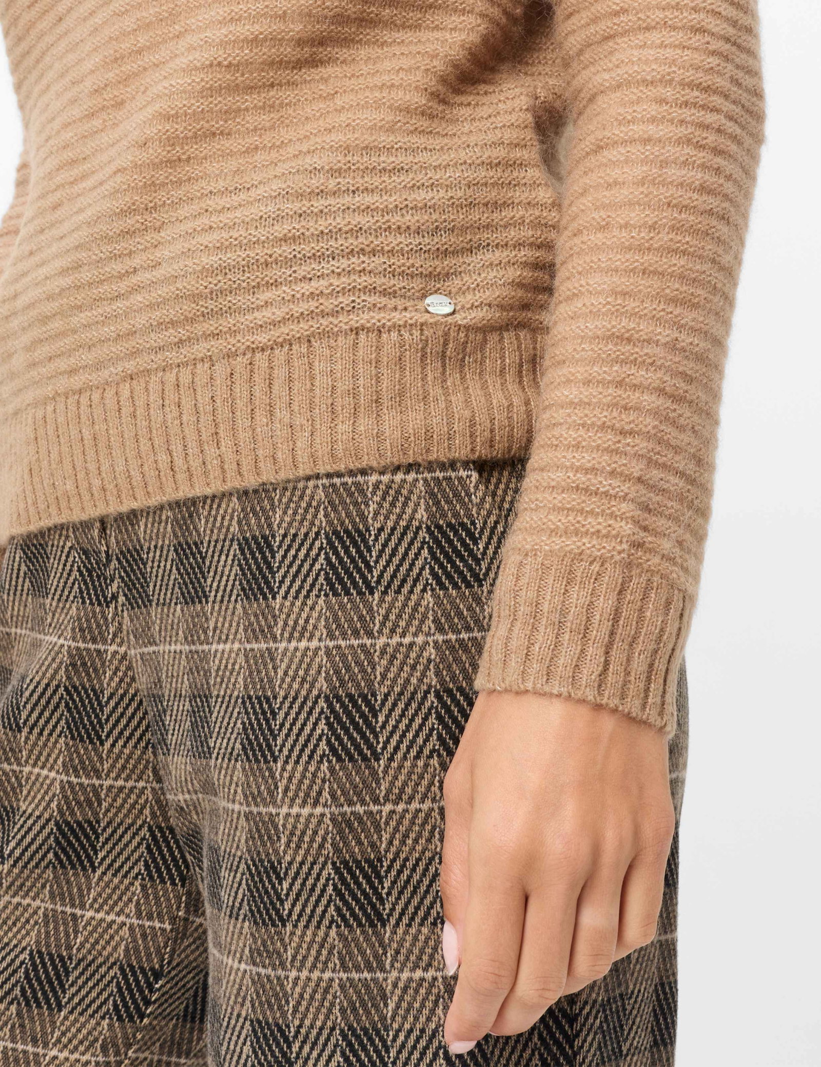 STYLE.LESLEY SNOS, walnut #7
