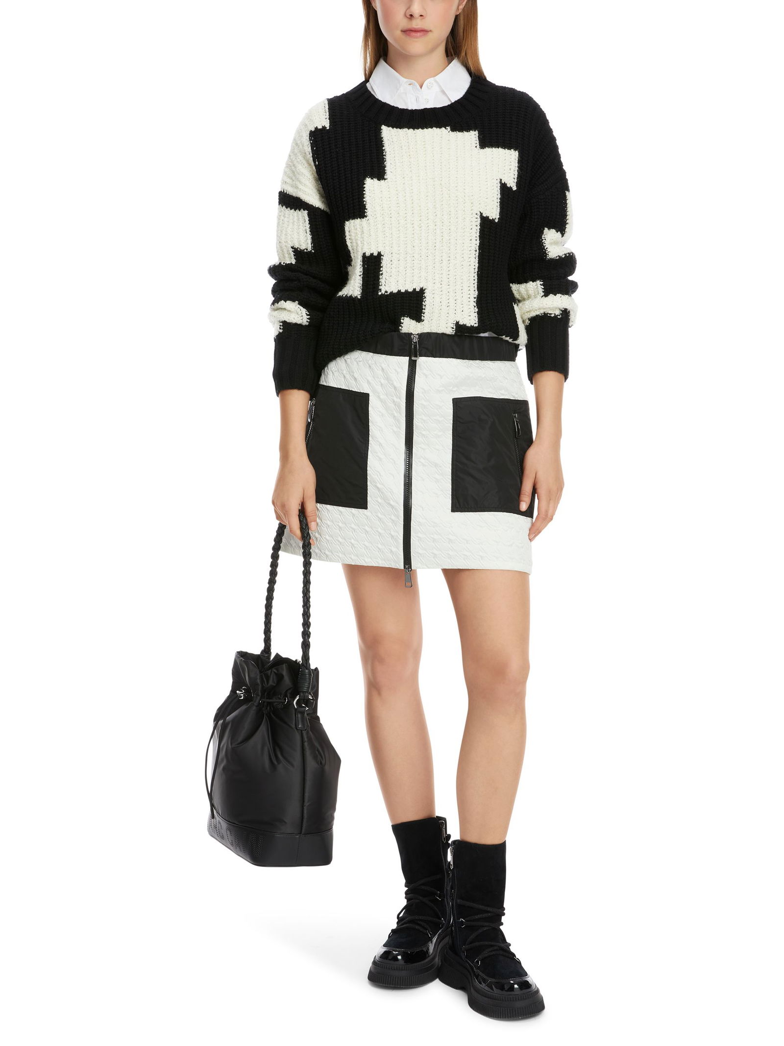 a77dfcd69567c7bfd11fdf9ae601d2b3 Marc Cain Sports | Marc Cain Sports Pullover | 44 | black and white