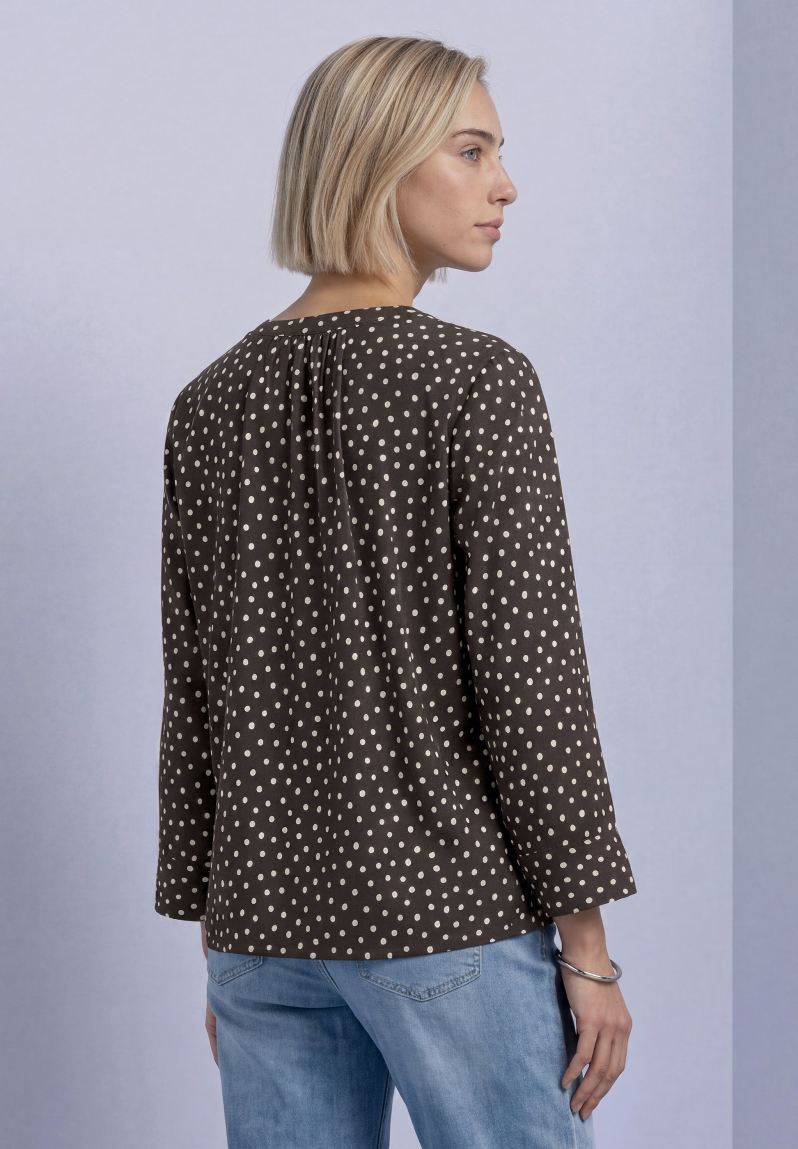 LTD QR Splitneck blouse w butt, black coffee #4