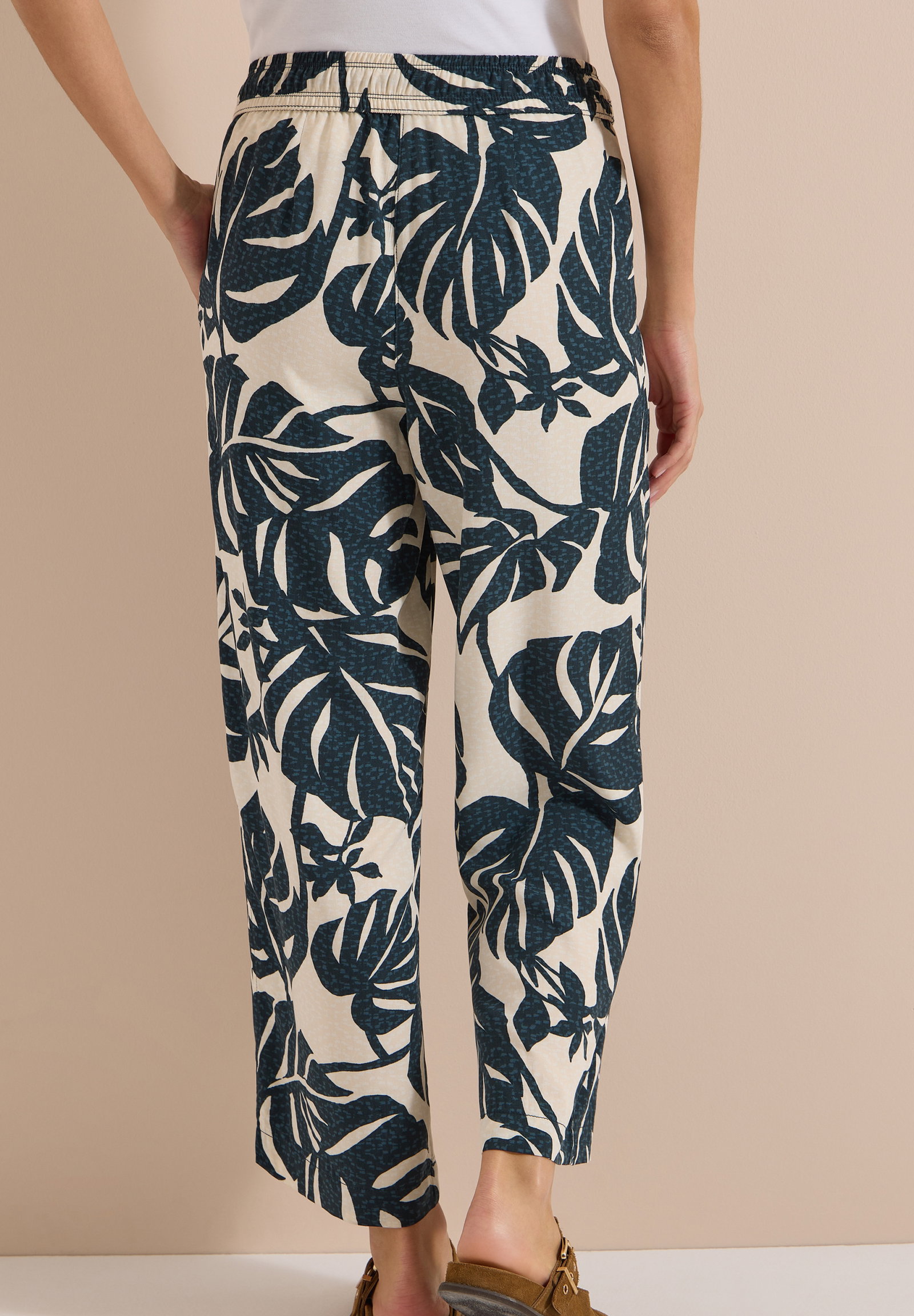 TOS Style Neele AOP leaves big, palm breeze green #4