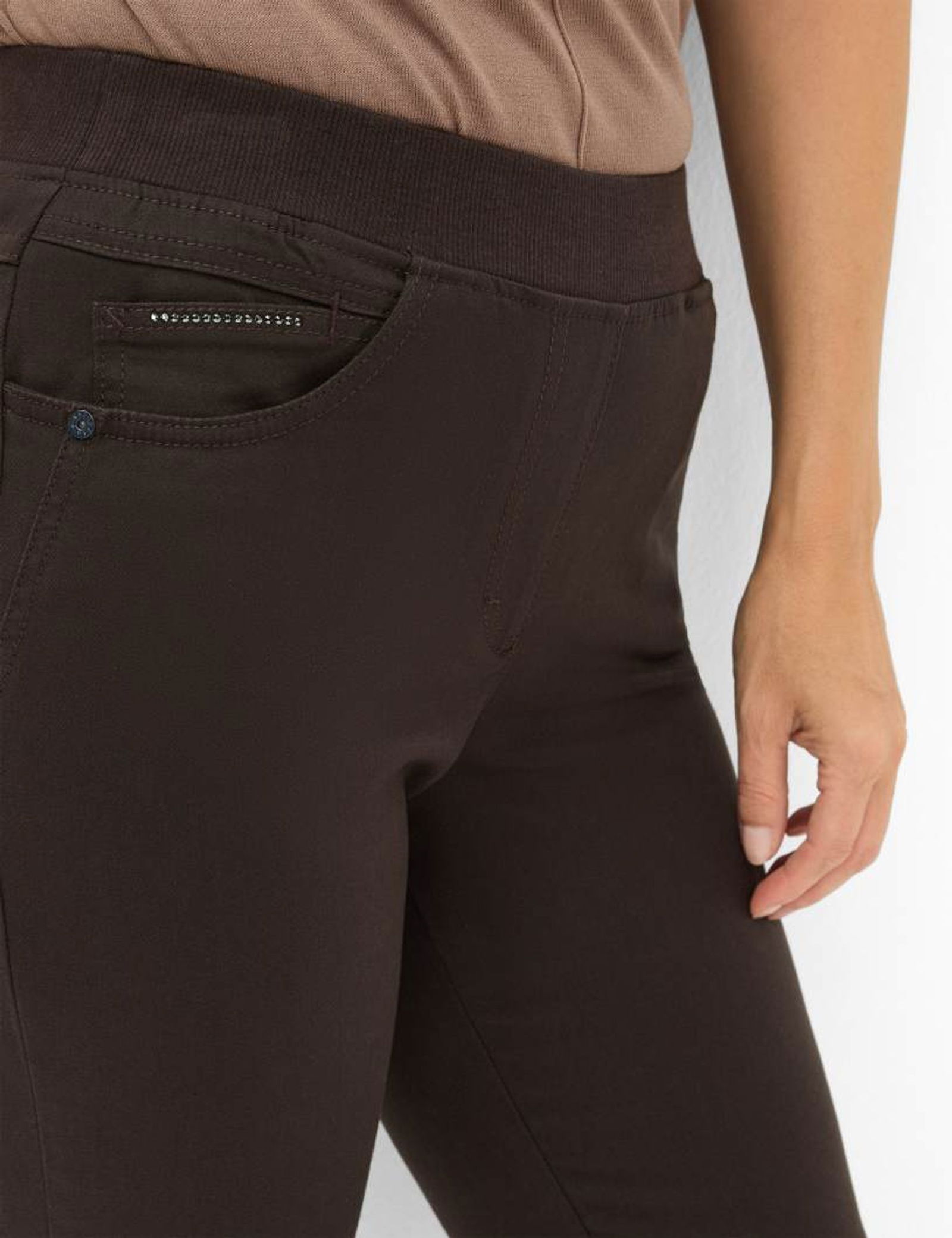 6a2e1d9d639e0ffea370a5c901f4a573 |  PAMINA NOS, MARRONE | 18 | brown