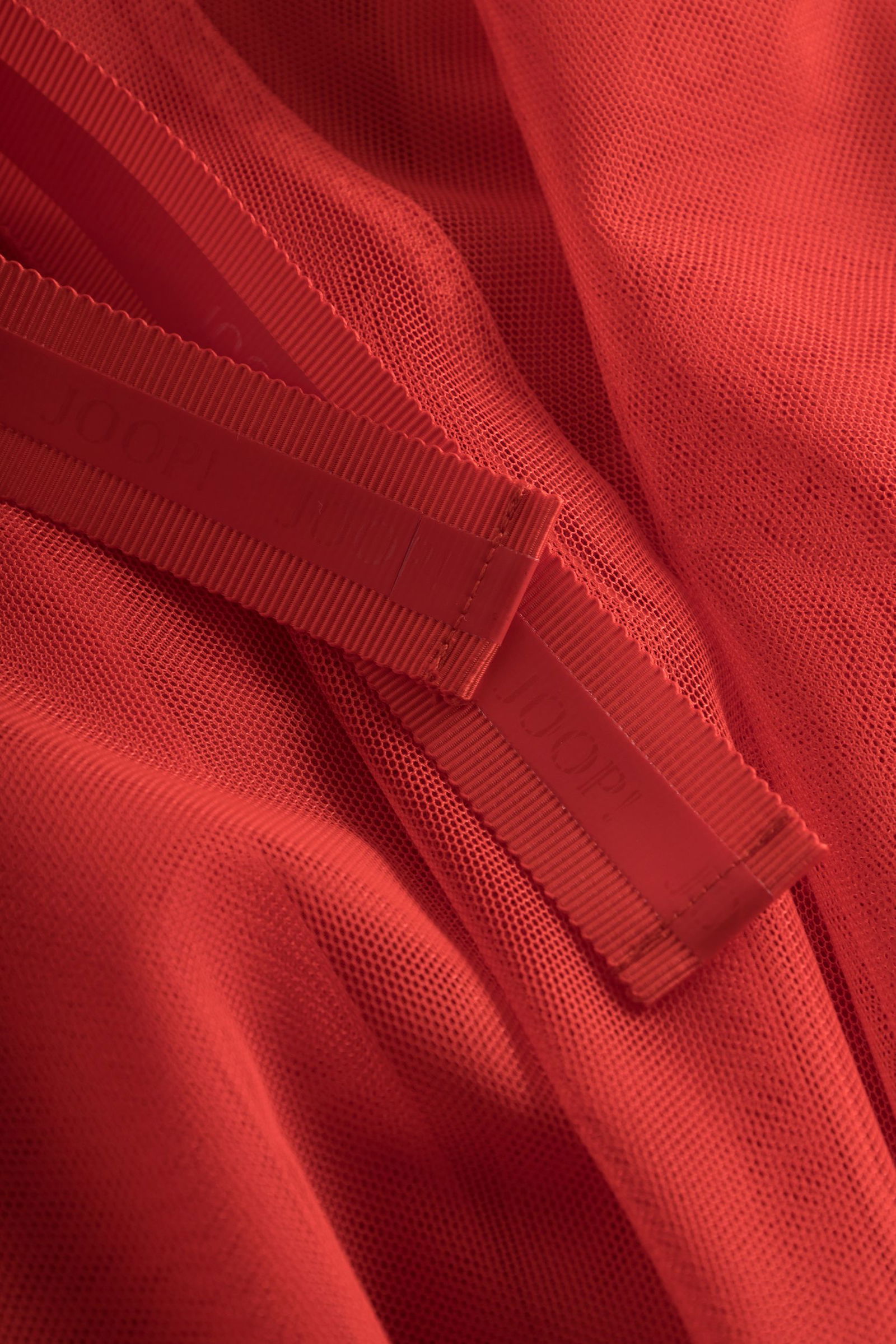 dc364b852dedd91e00859e024418d531 JOOP Midirock aus Tüll